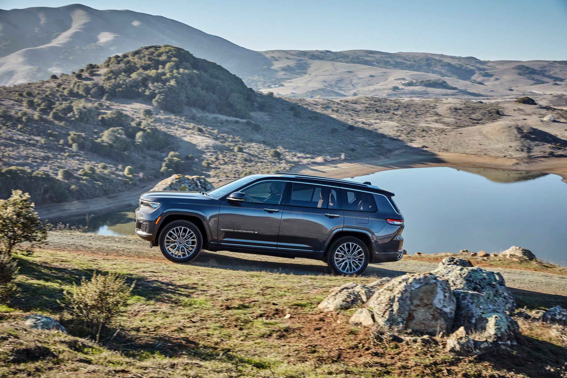 Jeep, 7 kişilik SUV modeli Grand Cherokee L'i tanıttı