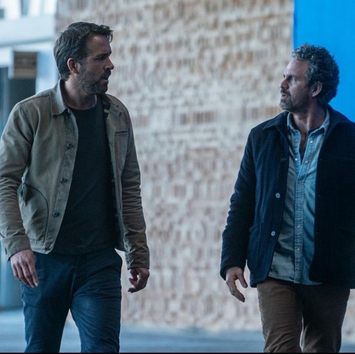 Ryan Reynolds ve Mark Ruffalo'nun başrolünde olduğu zaman yolculuğu temalı filmden görseller paylaşıldı