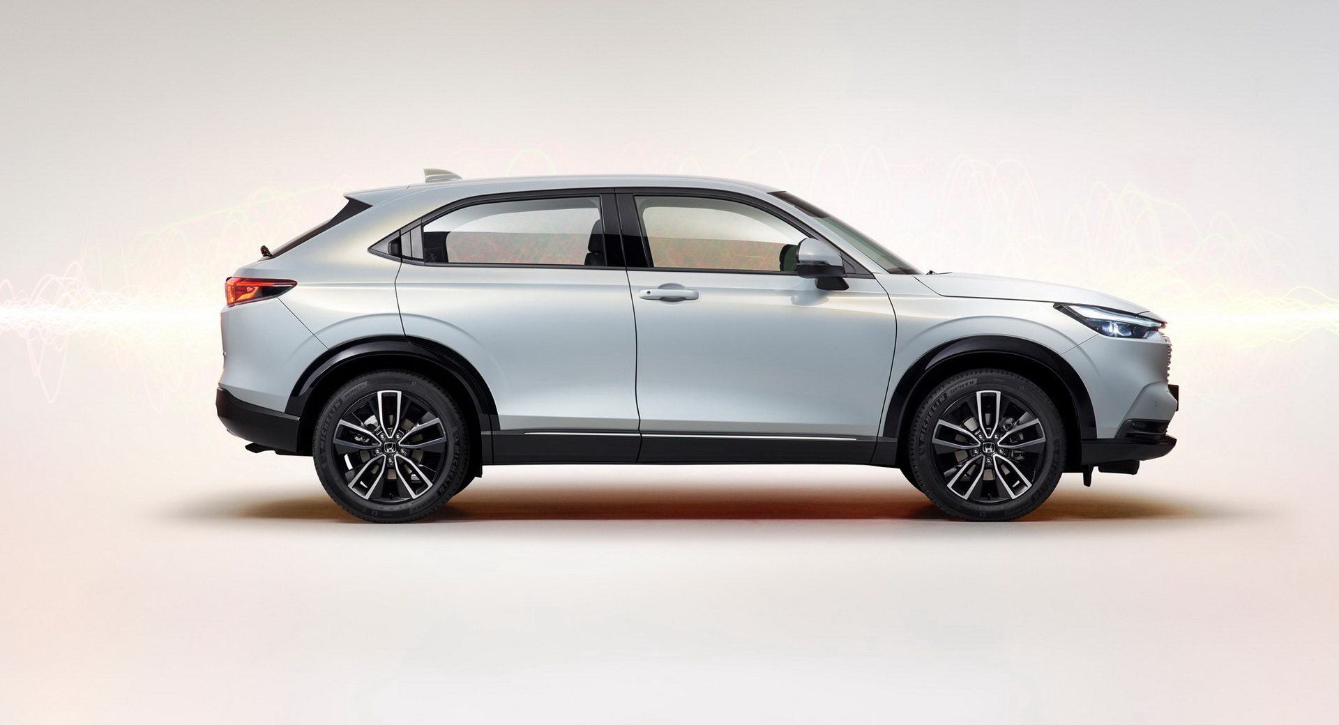 Yeni nesil Honda HR-V tanıtıldı: Yepyeni tasarım ve hibrit sistemle geliyor