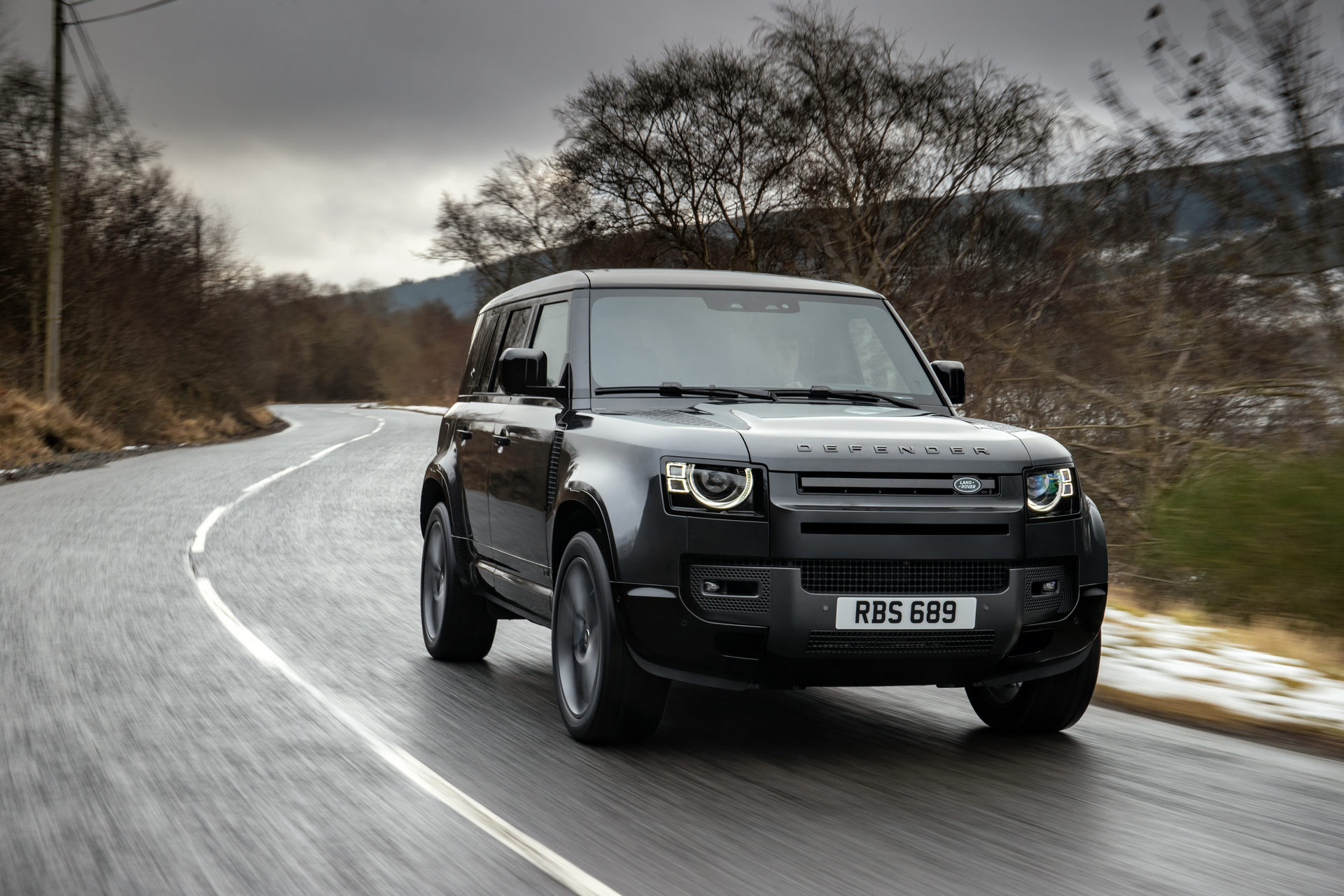 2021 Land Rover Defender V8, 518 beygir güçle geldi