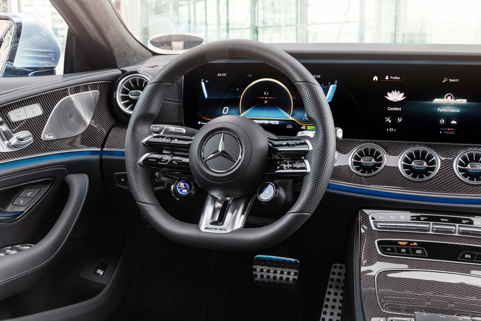 Makyajlı Mercedes-Benz CLS, tazelenen yüzü ve yeni hafif hibrit seçeneğiyle geldi