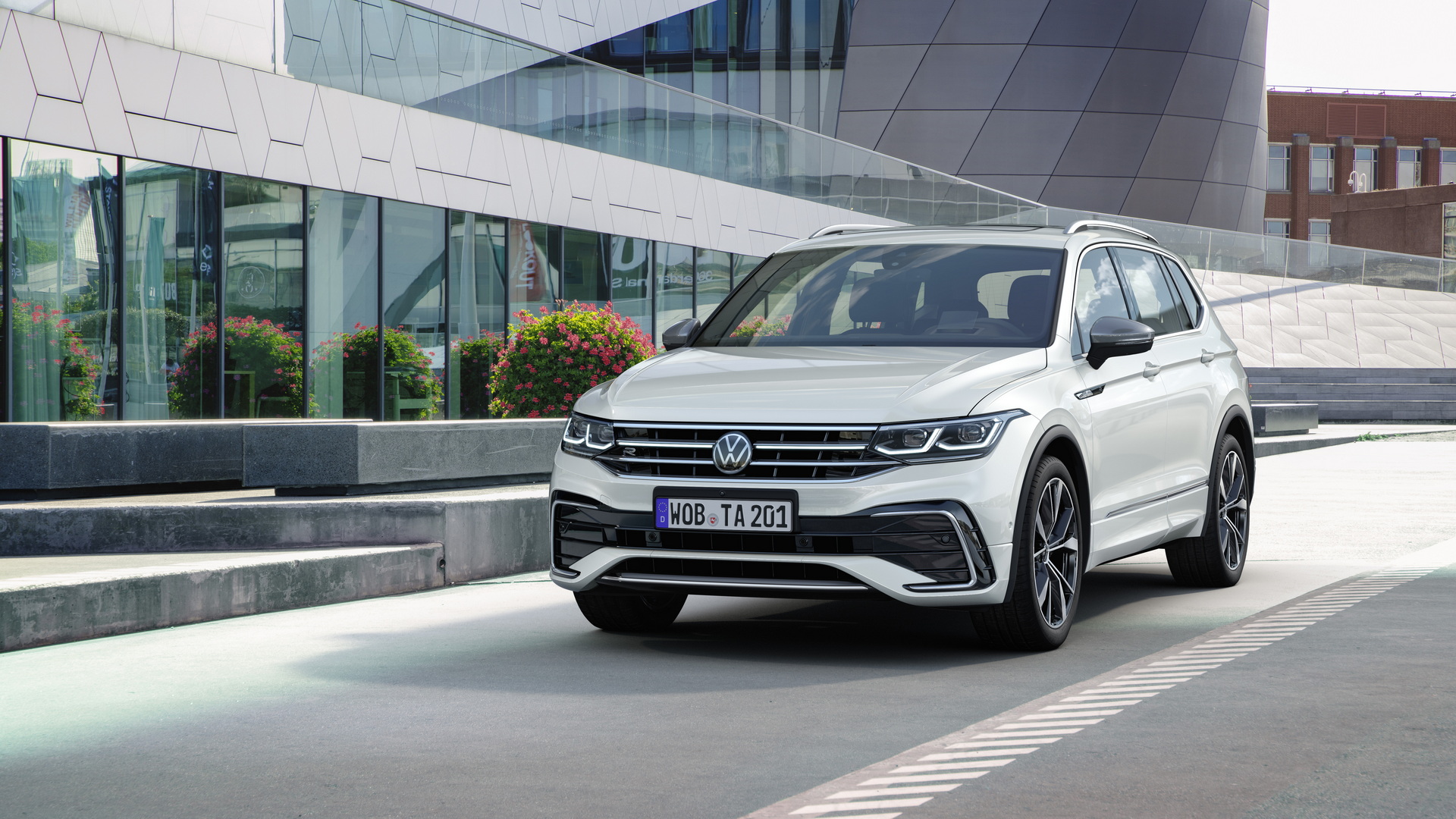 Makyajlı 2021 Volkswagen Tiguan Allspace tanıtıldı