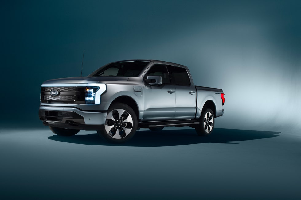 İkonik model artık elektrikli: Ford F-150 Lightning resmi olarak tanıtıldı