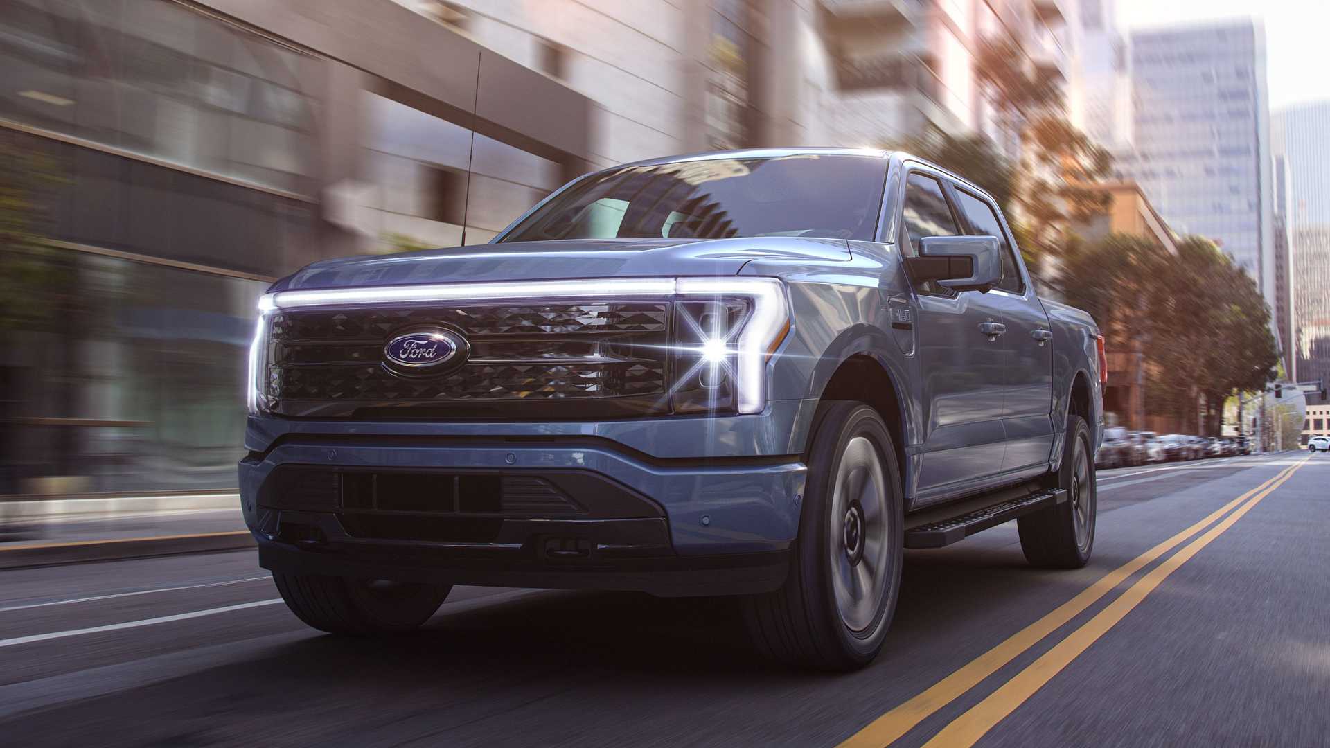 İkonik model artık elektrikli: Ford F-150 Lightning resmi olarak tanıtıldı