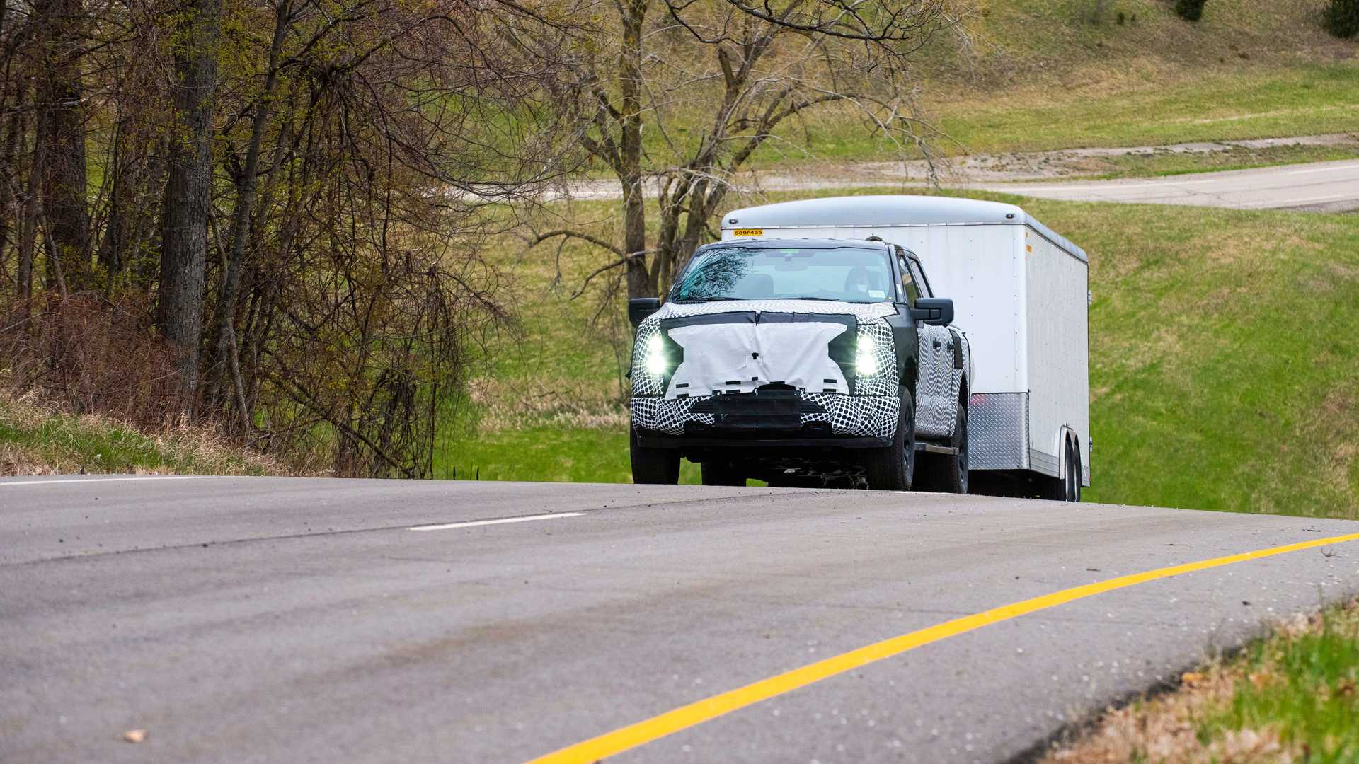 İkonik model artık elektrikli: Ford F-150 Lightning resmi olarak tanıtıldı