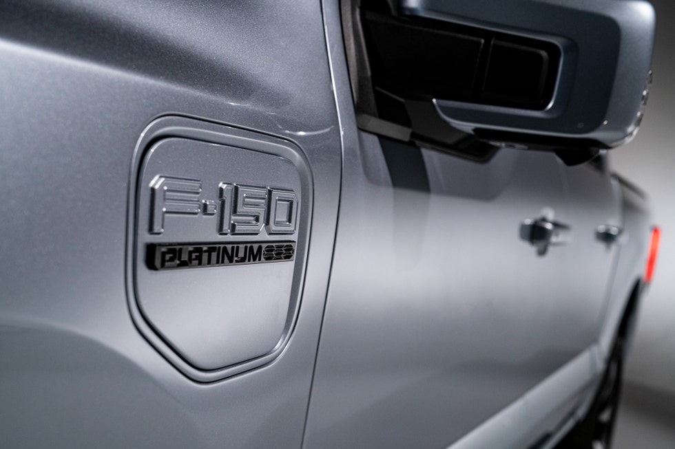 İkonik model artık elektrikli: Ford F-150 Lightning resmi olarak tanıtıldı