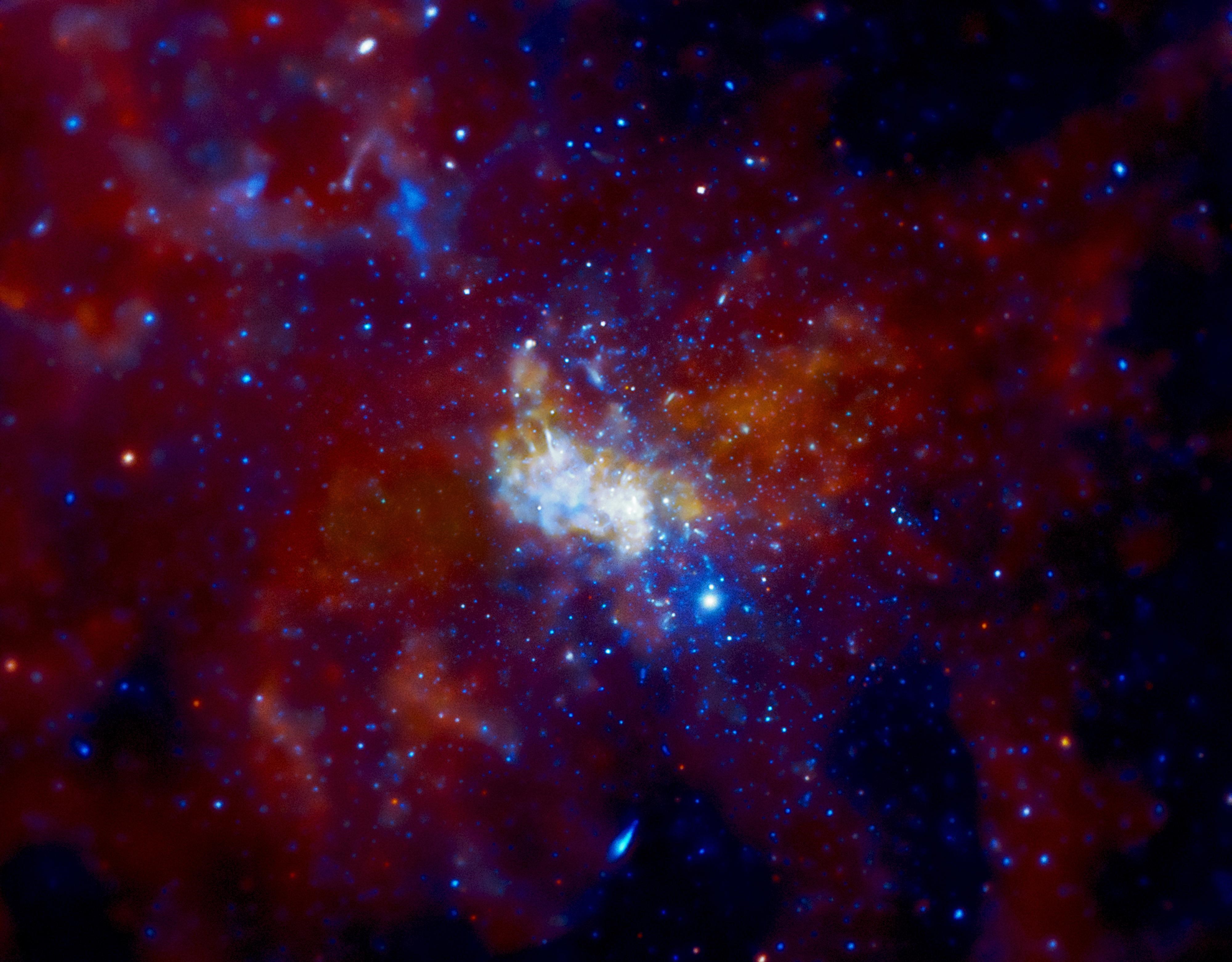Galaksinin Merkezinde Kara Delikten Daha Gizemli Nesne Olabilir