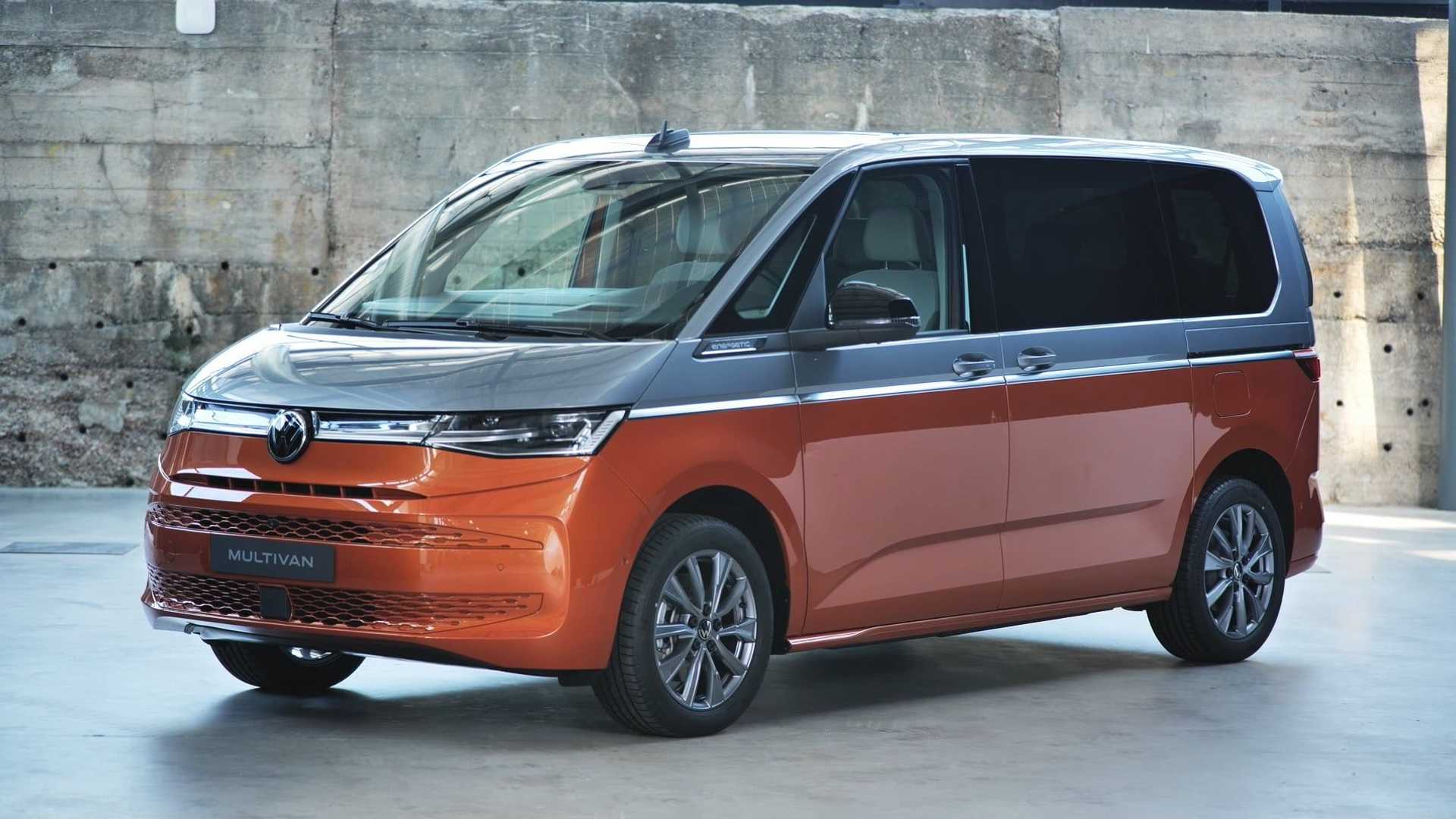 2022 Volkswagen T7 Multivan, yeni tasarım ve hibrit sistemle geldi