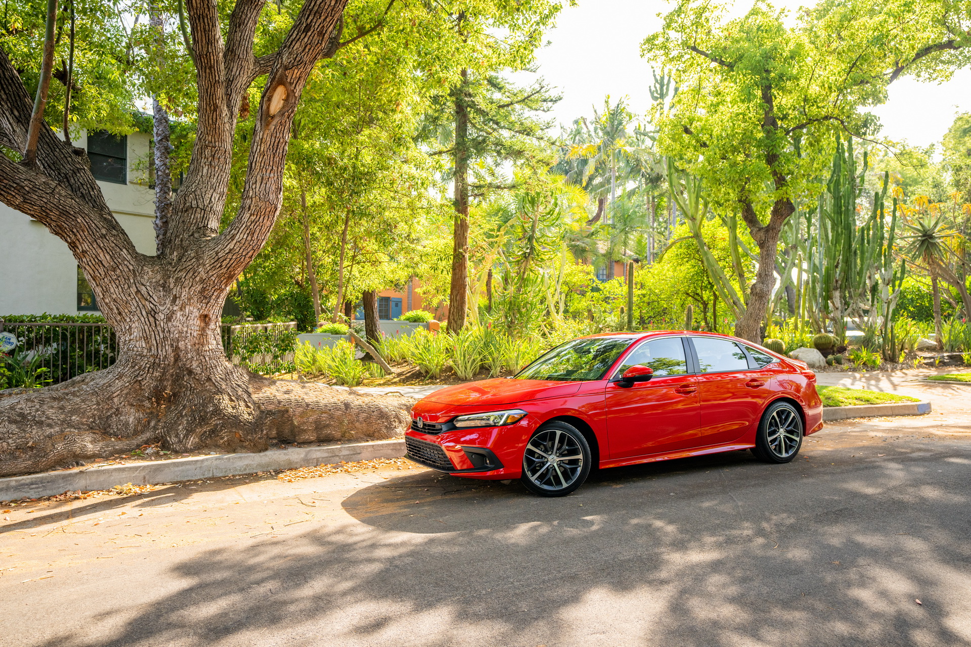 Yeni 2022 Honda Civic Sedan'ın yurt dışı fiyatları ve detaylı fotoğraflarına göz atın