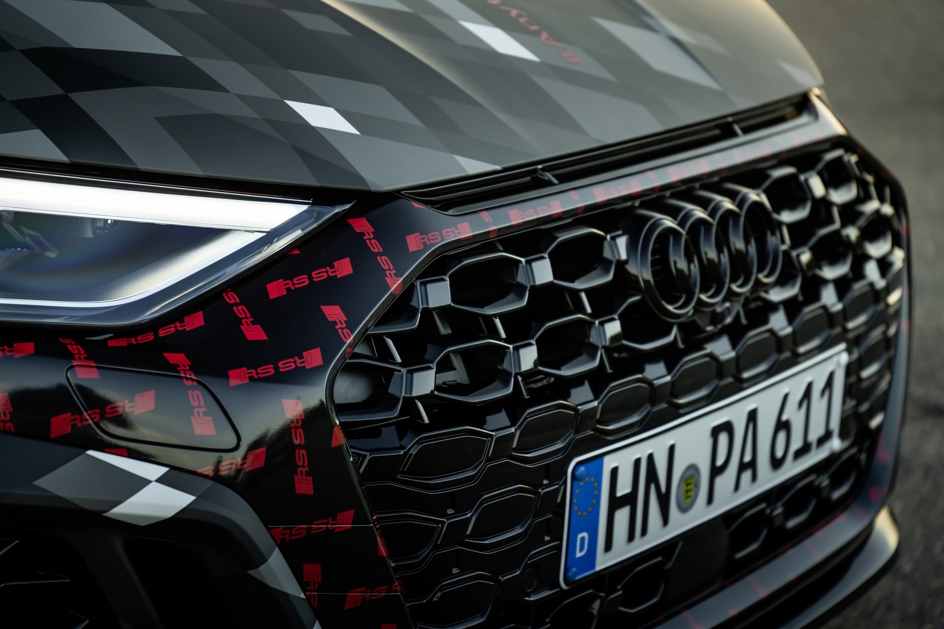 Yeni 2022 Audi RS3'ün teknik detayları paylaşıldı