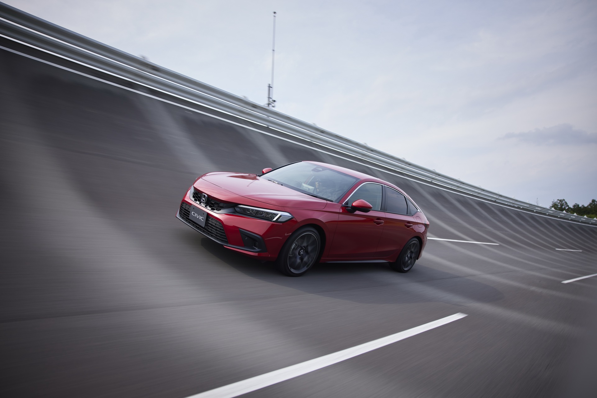 2022 Honda Civic Hatchback tanıtıldı: Avrupa'ya sadece hibrit motorla gelecek