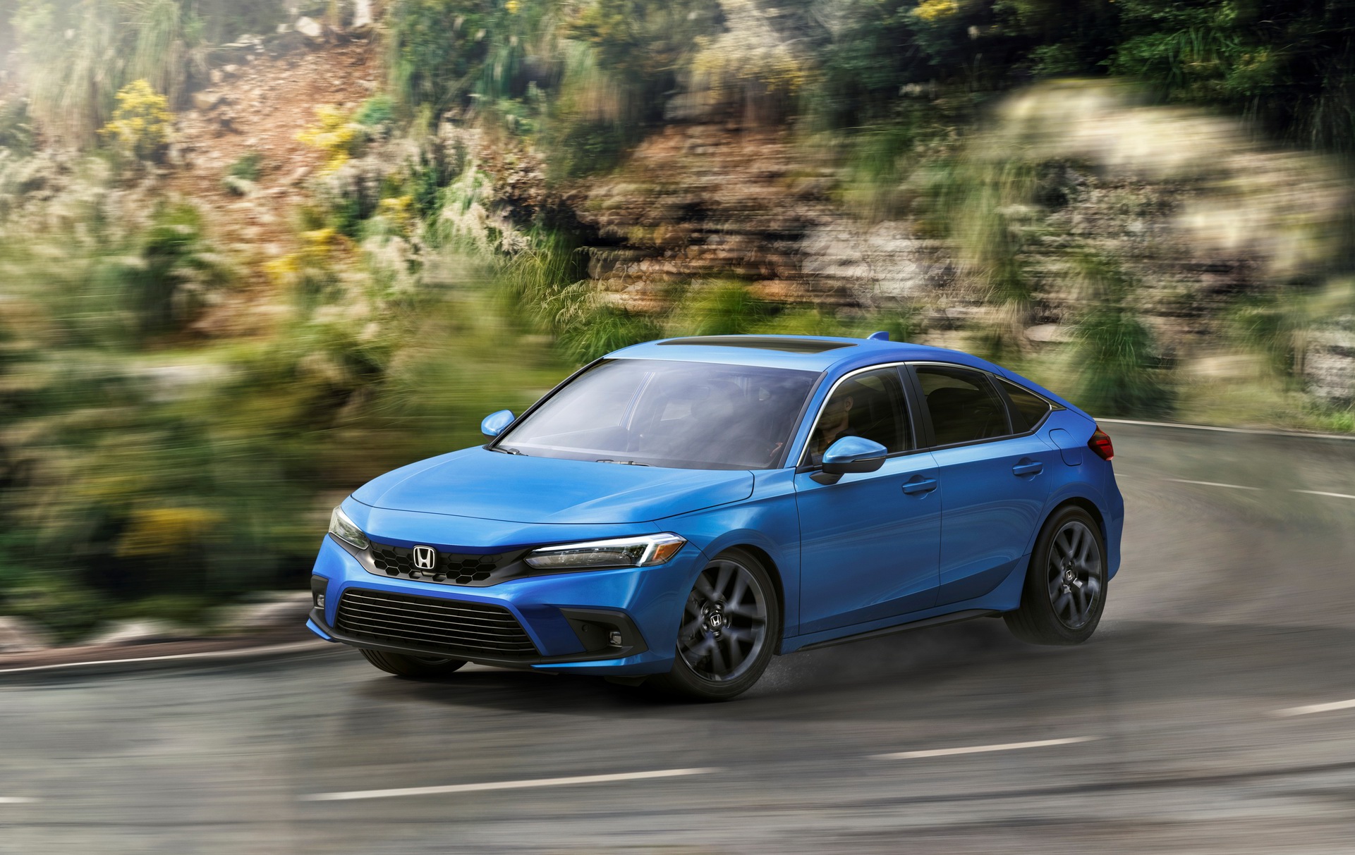 2022 Honda Civic Hatchback tanıtıldı: Avrupa'ya sadece hibrit motorla gelecek