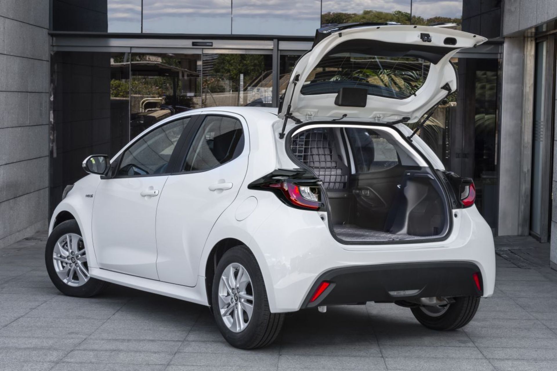 Toyota Yaris'in ticari versiyonu tanıtıldı: Yaris ECOVan