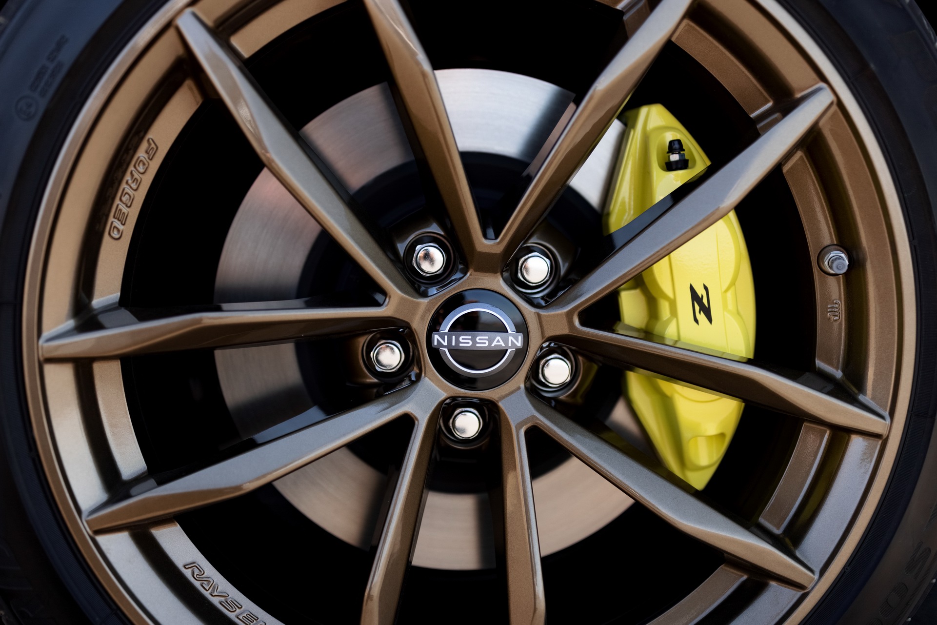 Yeni Nissan Z tanıtıldı: Retro esintiler, 400 beygir güç