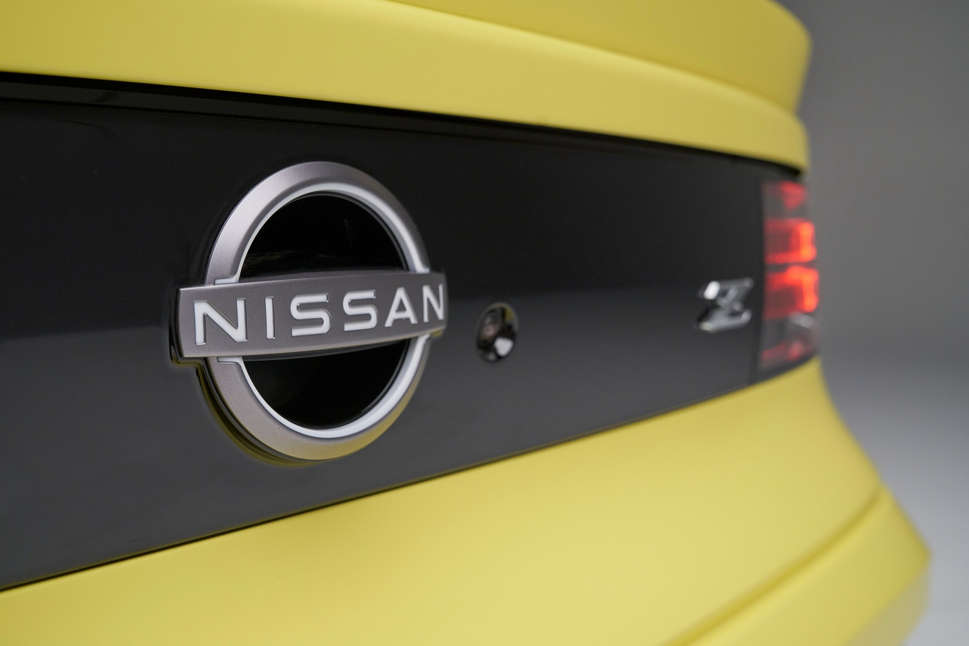 Yeni Nissan Z tanıtıldı: Retro esintiler, 400 beygir güç