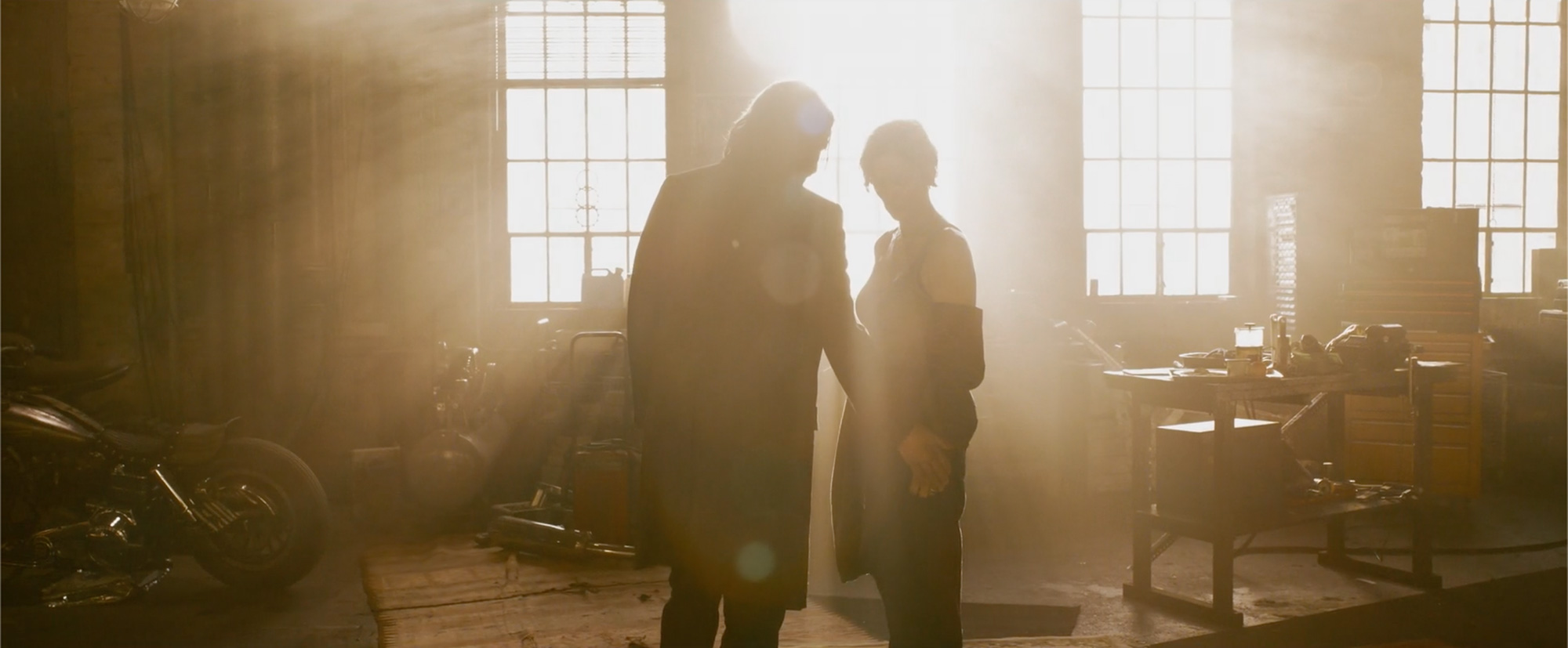 Bilim kurgu efsanesinin yeni filmi The Matrix 4'ten ilk görseller geldi!