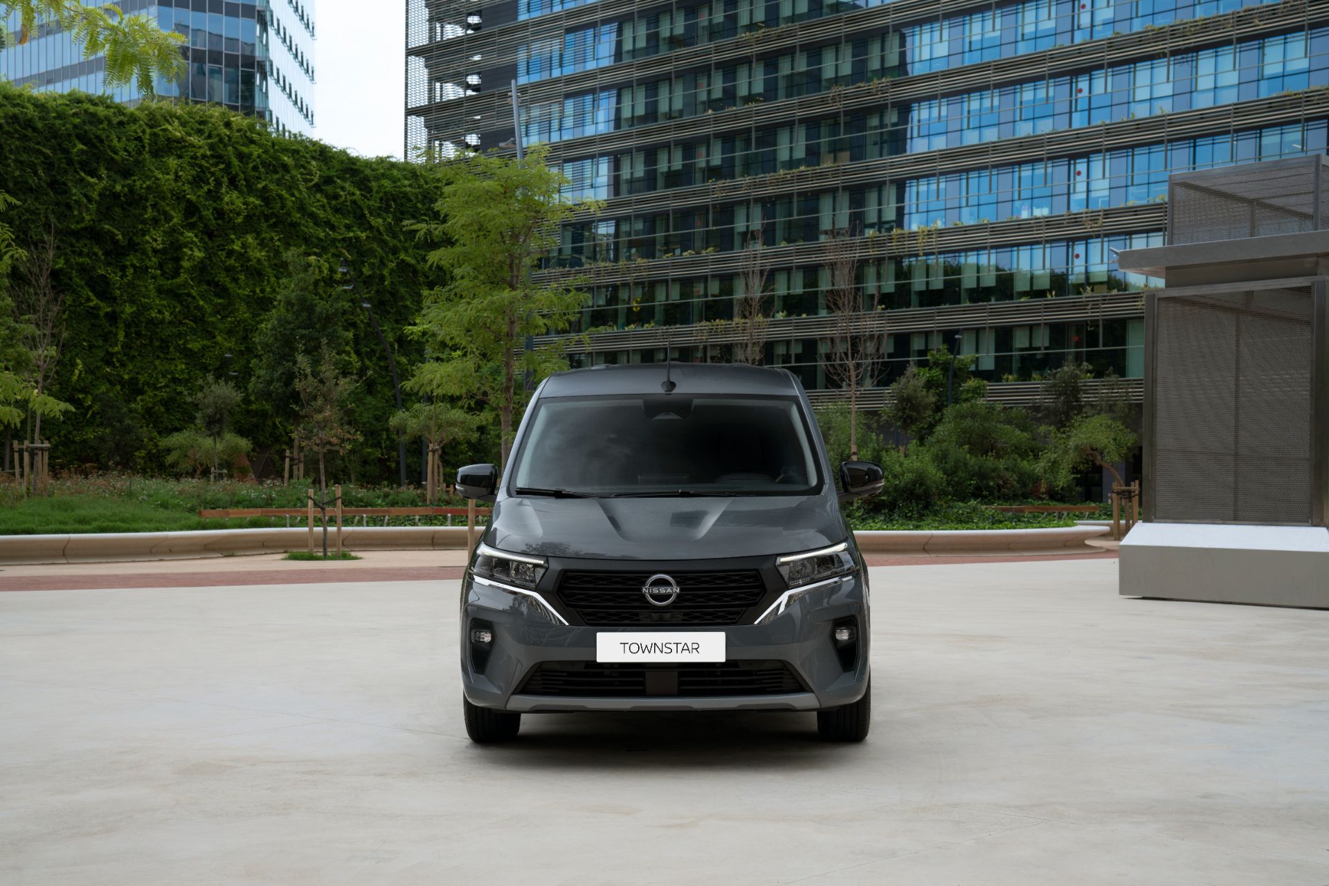 Renault Kangoo'nun ikiz kardeşi tanıtıldı: Yeni Nissan Townstar