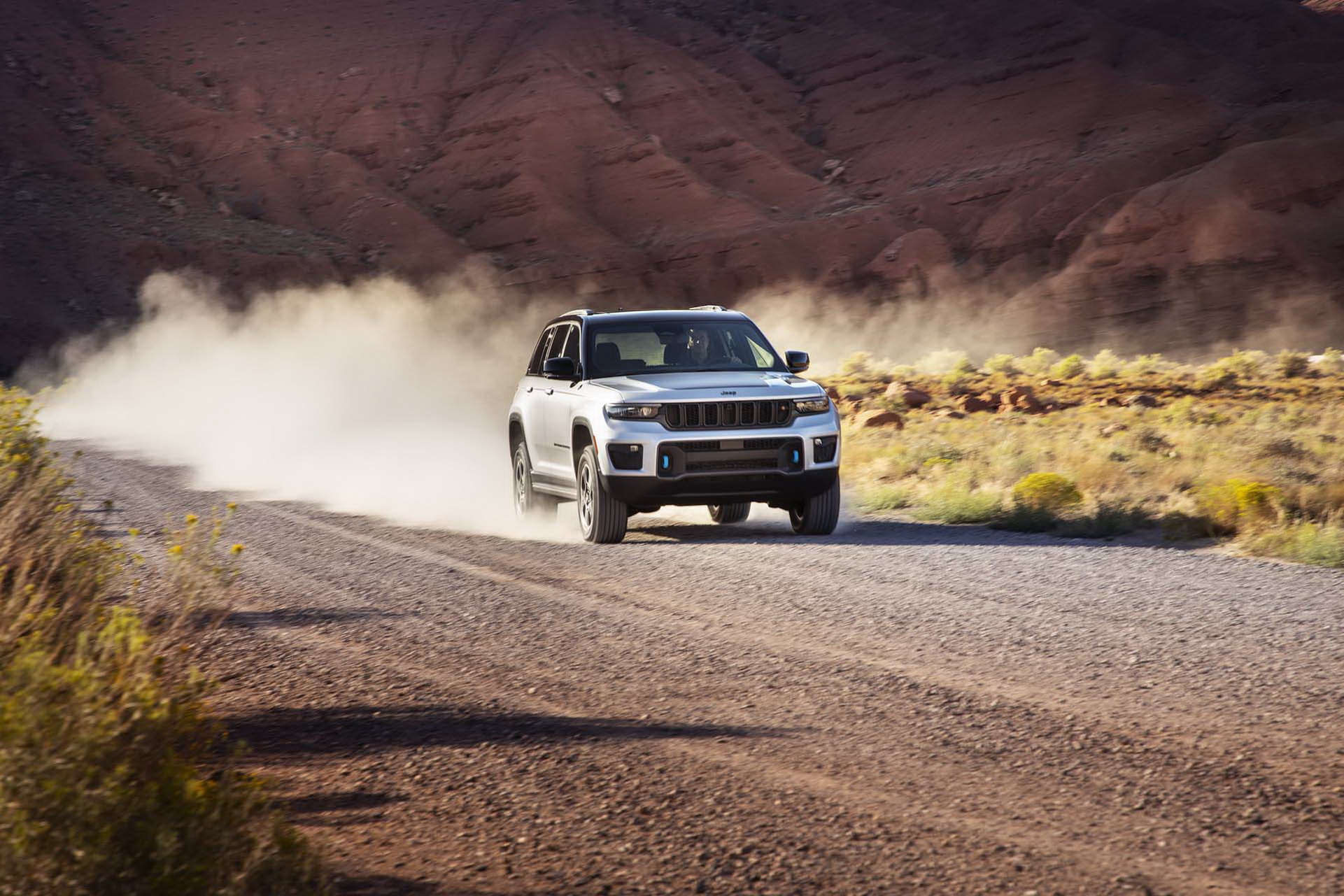 2022 Jeep Grand Cherokee, şarj edilebilir hibrit versiyonla geldi