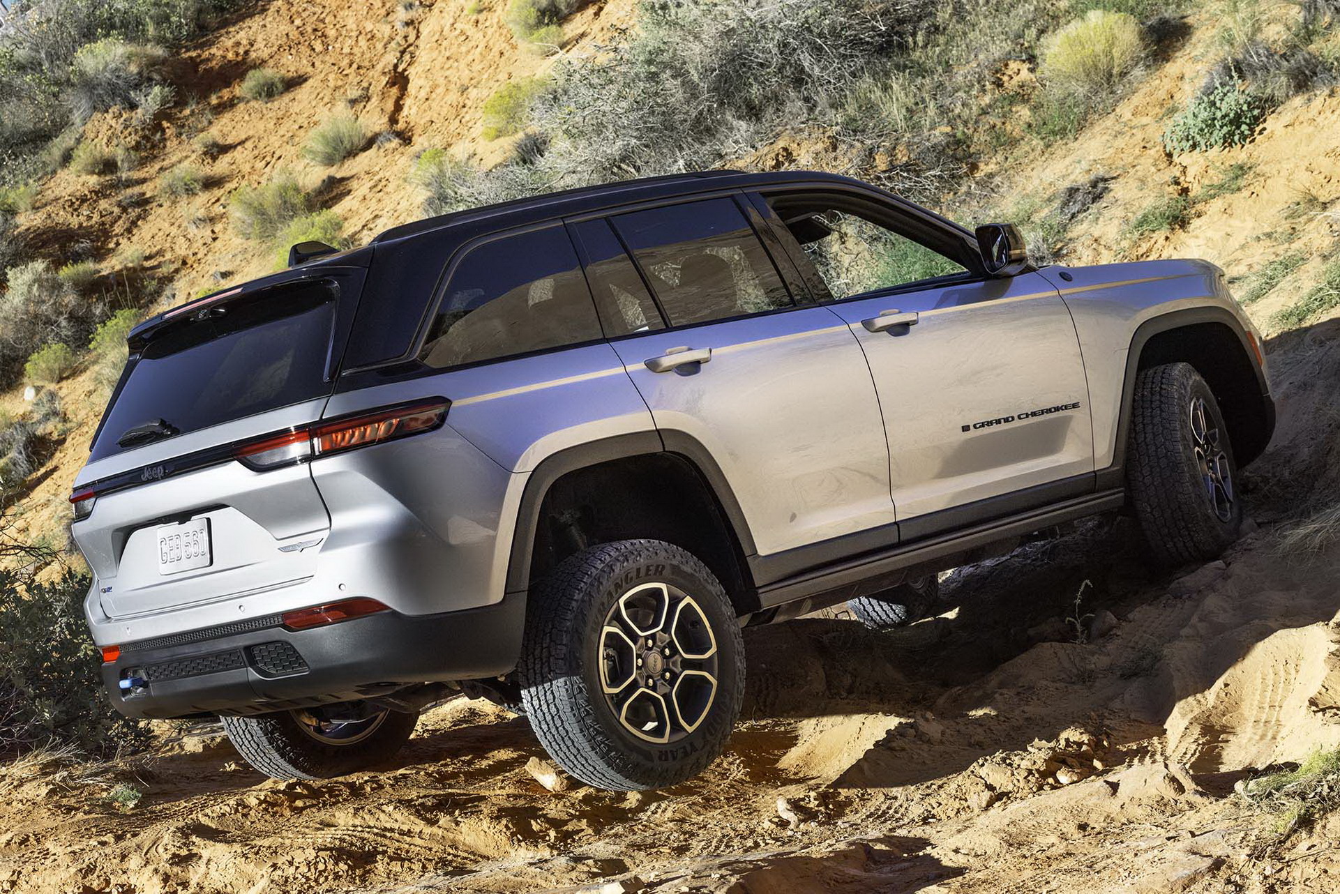 2022 Jeep Grand Cherokee, şarj edilebilir hibrit versiyonla geldi