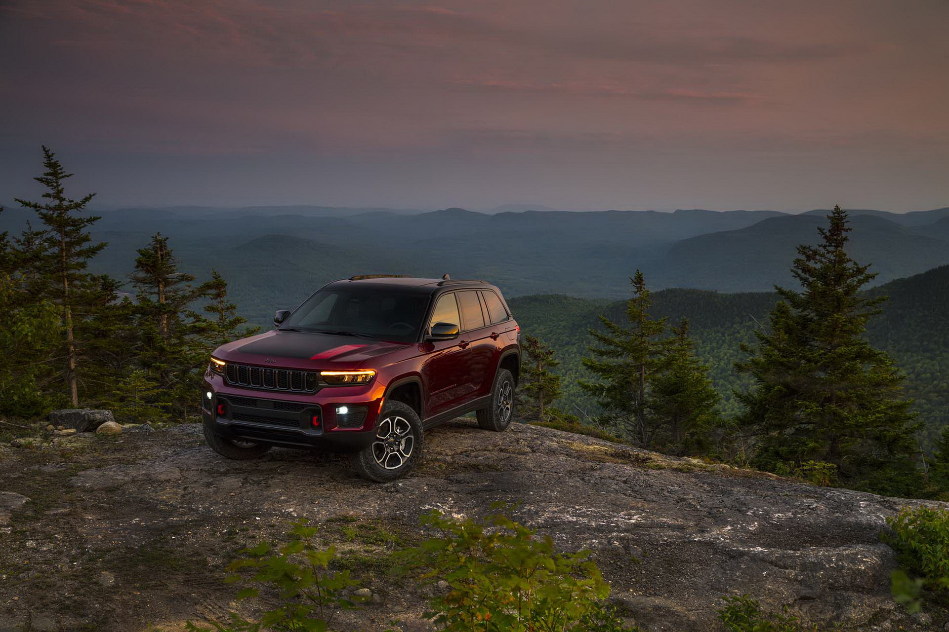 2022 Jeep Grand Cherokee, şarj edilebilir hibrit versiyonla geldi