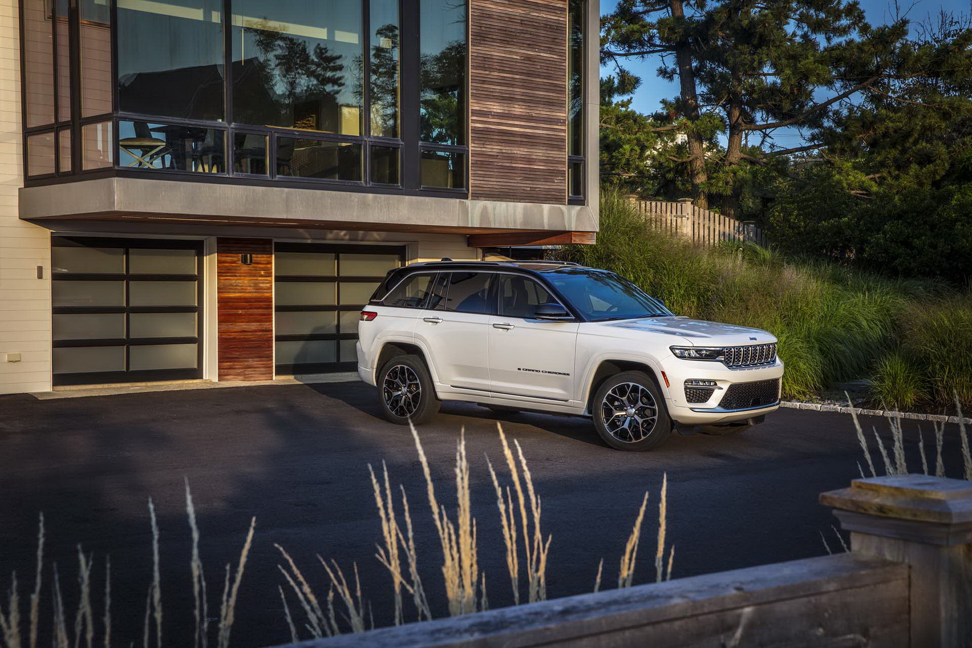 2022 Jeep Grand Cherokee, şarj edilebilir hibrit versiyonla geldi