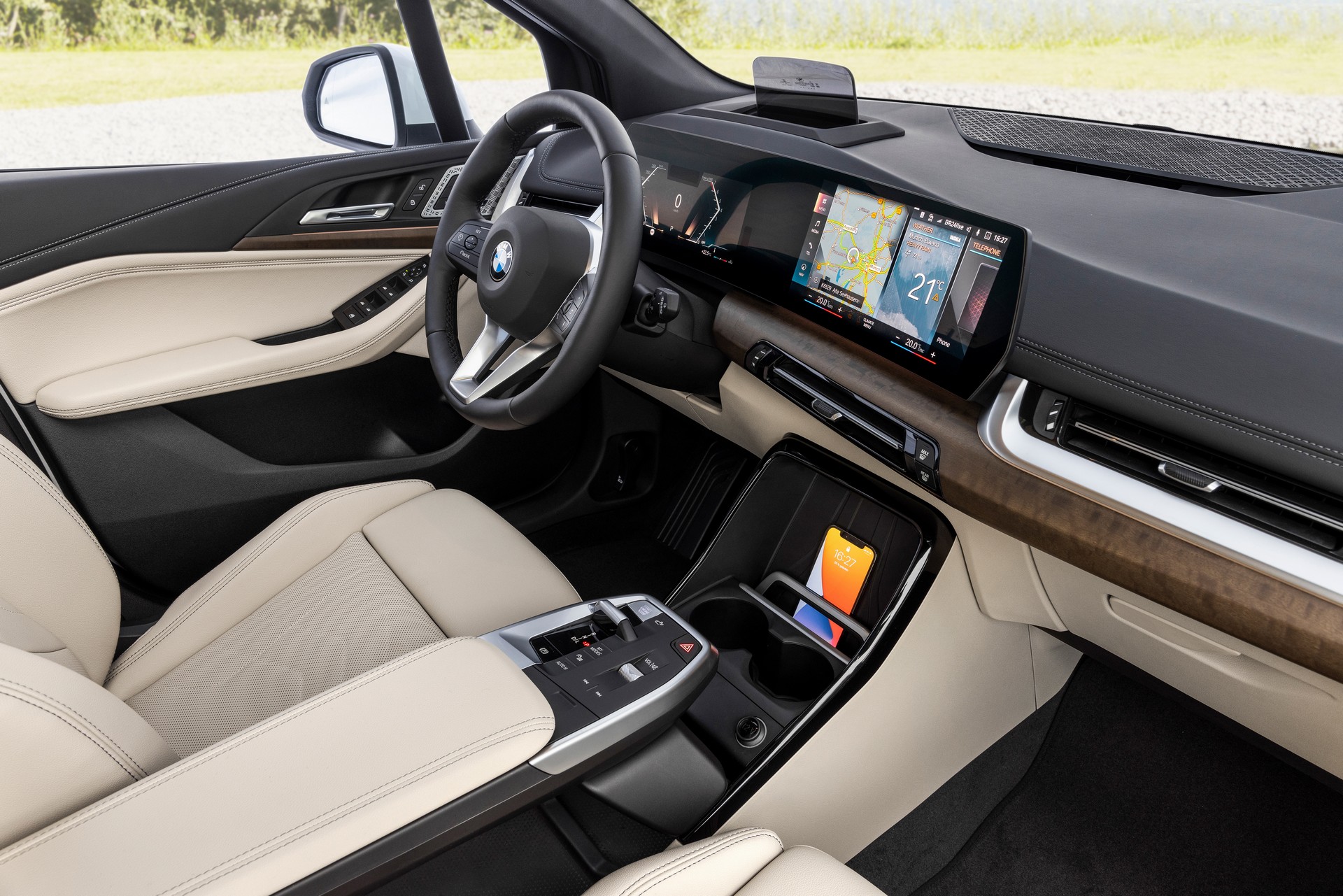 2022 BMW 2 Serisi Active Tourer, yeni teknolojiler ve hibrit versiyonlarla geldi