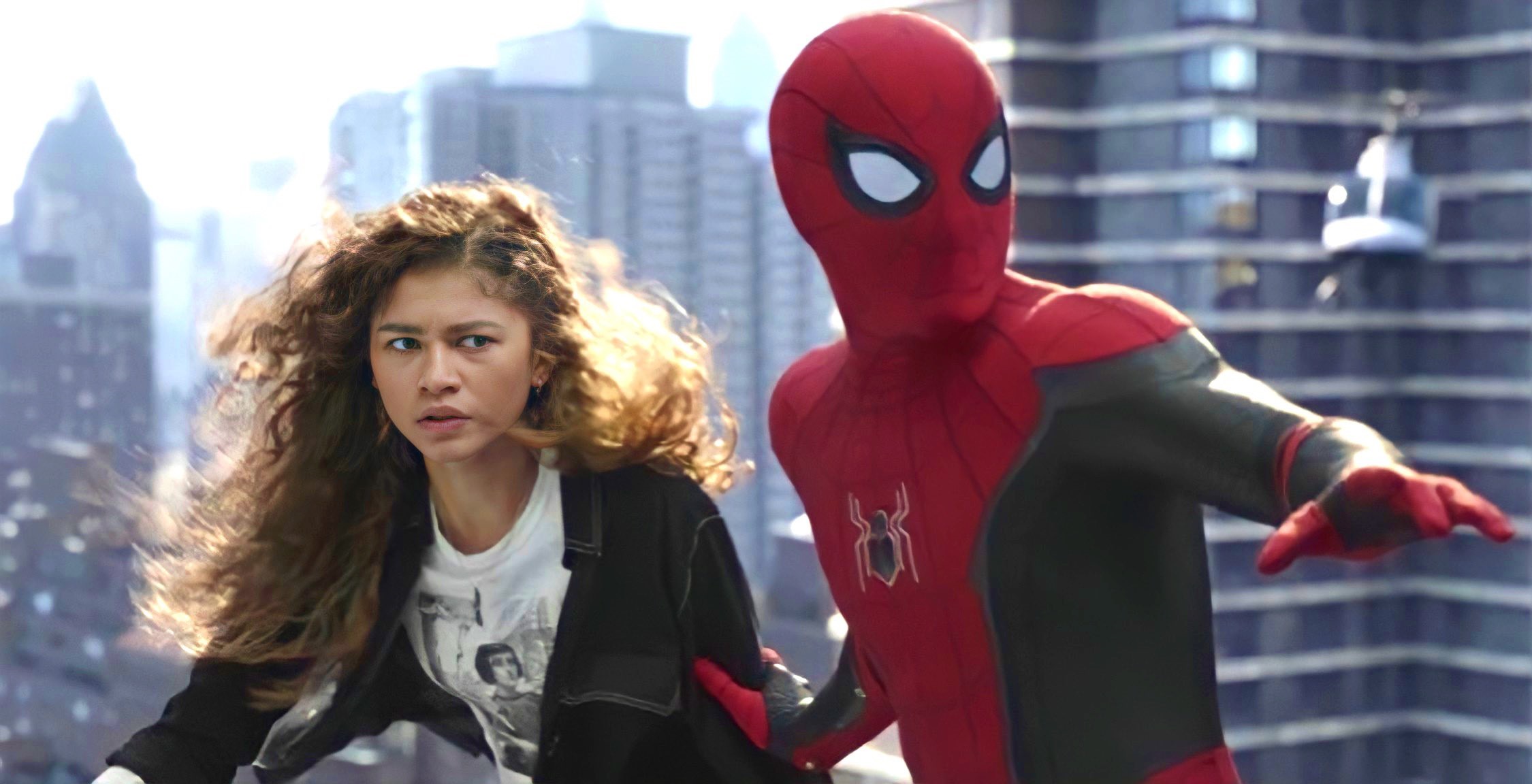Merakla beklenen Spider-Man: No Way Home'dan yeni resmi görseller geldi