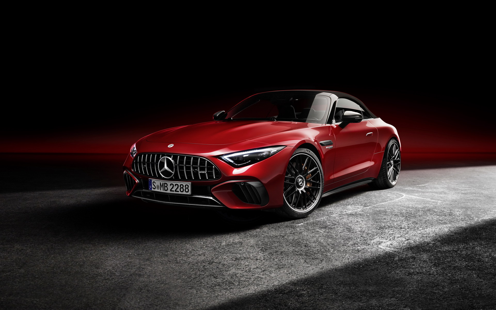 2022 Mercedes-AMG SL tanıtıldı: V8 ünite, 4Matic+ sistem ve kumaş tavan