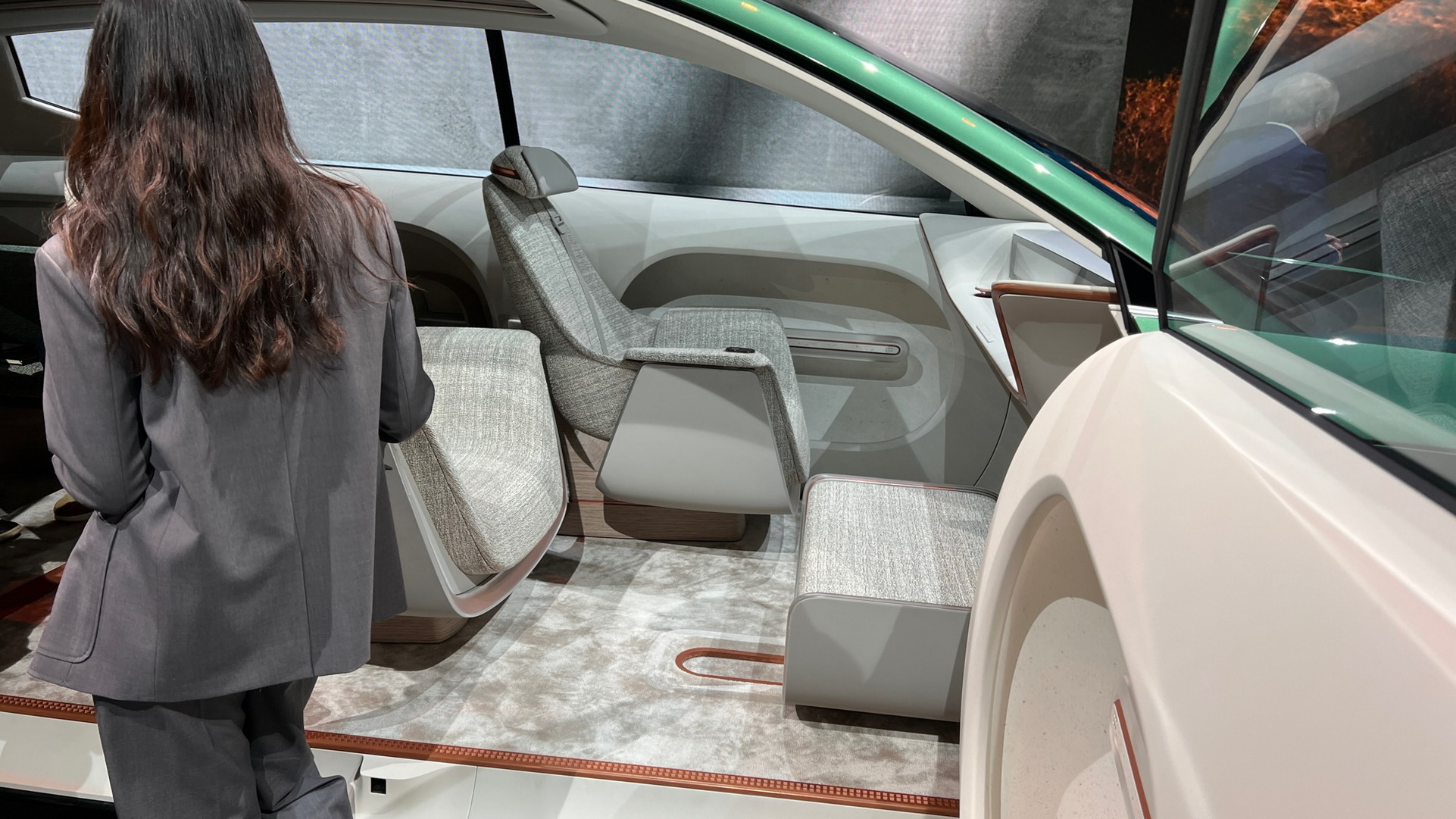 Hyundai, yeni elektrikli SUV konsepti SEVEN'ı tanıttı