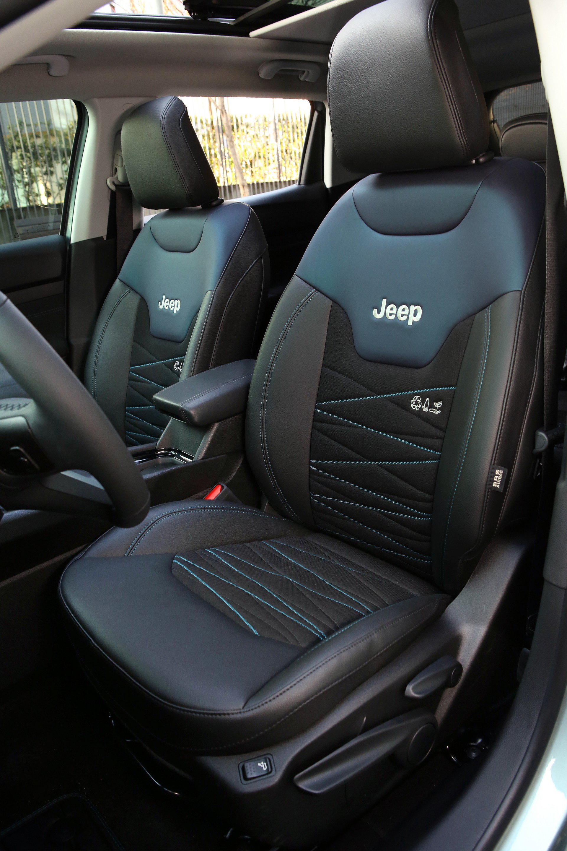 Jeep Compass ve Renegade'in yeni 'e-Hybrid' versiyonları Avrupa'da satışa çıkıyor