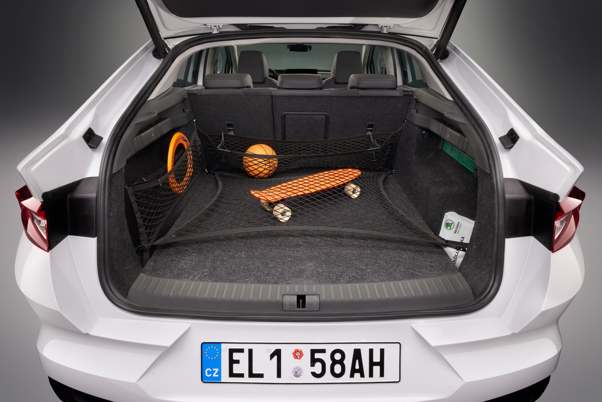 Elektrikli Skoda Enyaq Coupe iV, 295 beygirlik RS versiyonuyla tanıtıldı