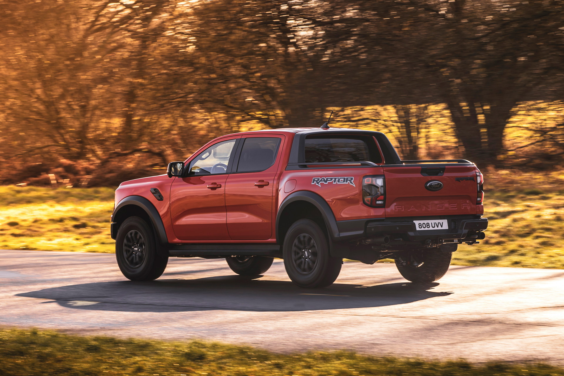 Yeni Ford Ranger Raptor tanıtıldı: 284 beygirlik V6 üniteyle geliyor