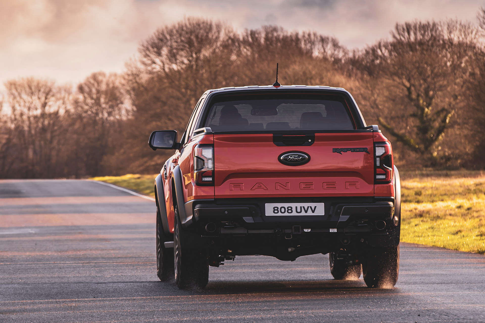 Yeni Ford Ranger Raptor tanıtıldı: 284 beygirlik V6 üniteyle geliyor