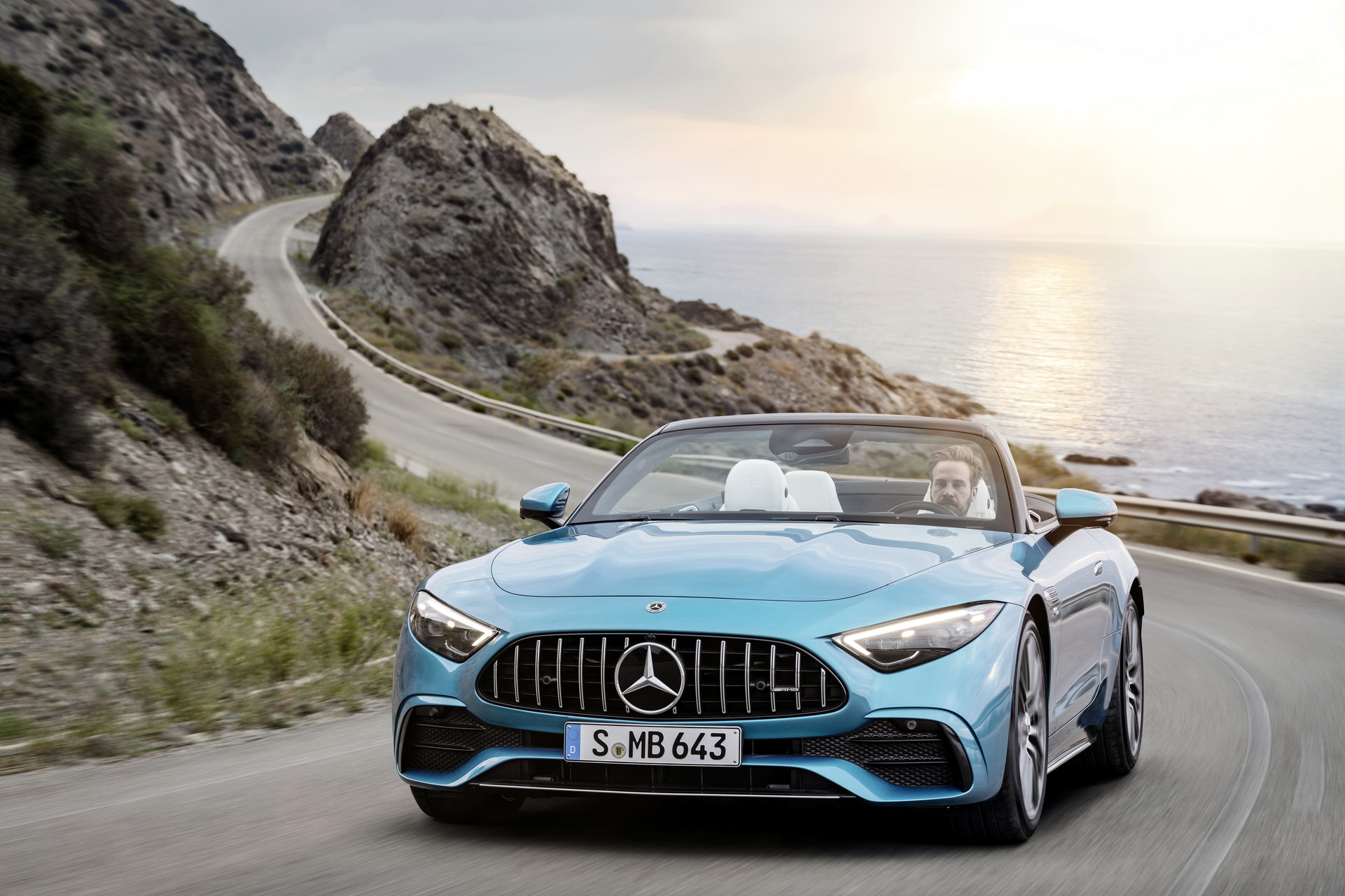 Yeni Mercedes-AMG SL'in 381 beygirlik giriş seviye versiyonu tanıtıldı: SL43