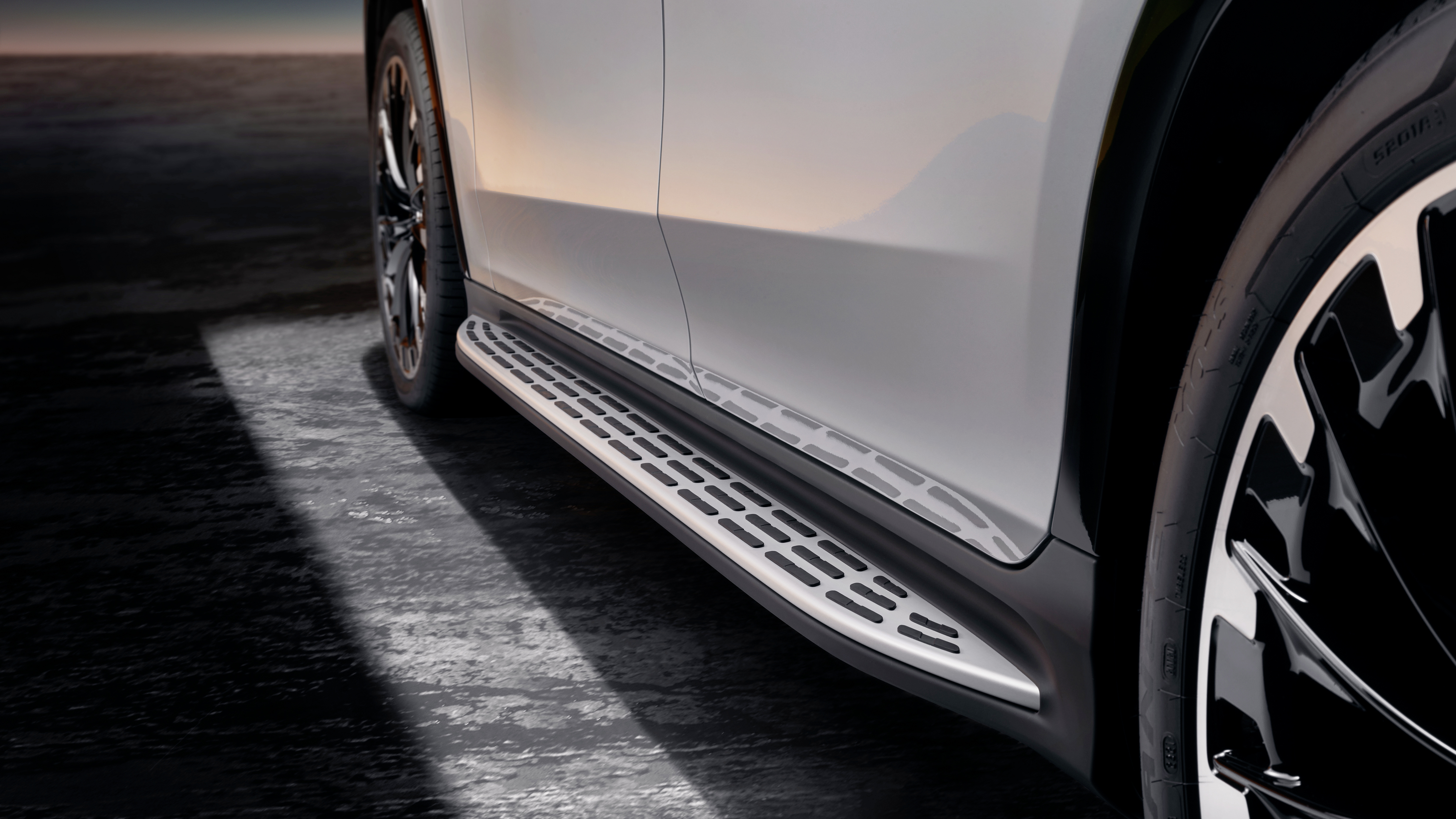 Elektrikli Mercedes-Benz EQS SUV tanıtıldı: İşte tasarımı ve özellikleri