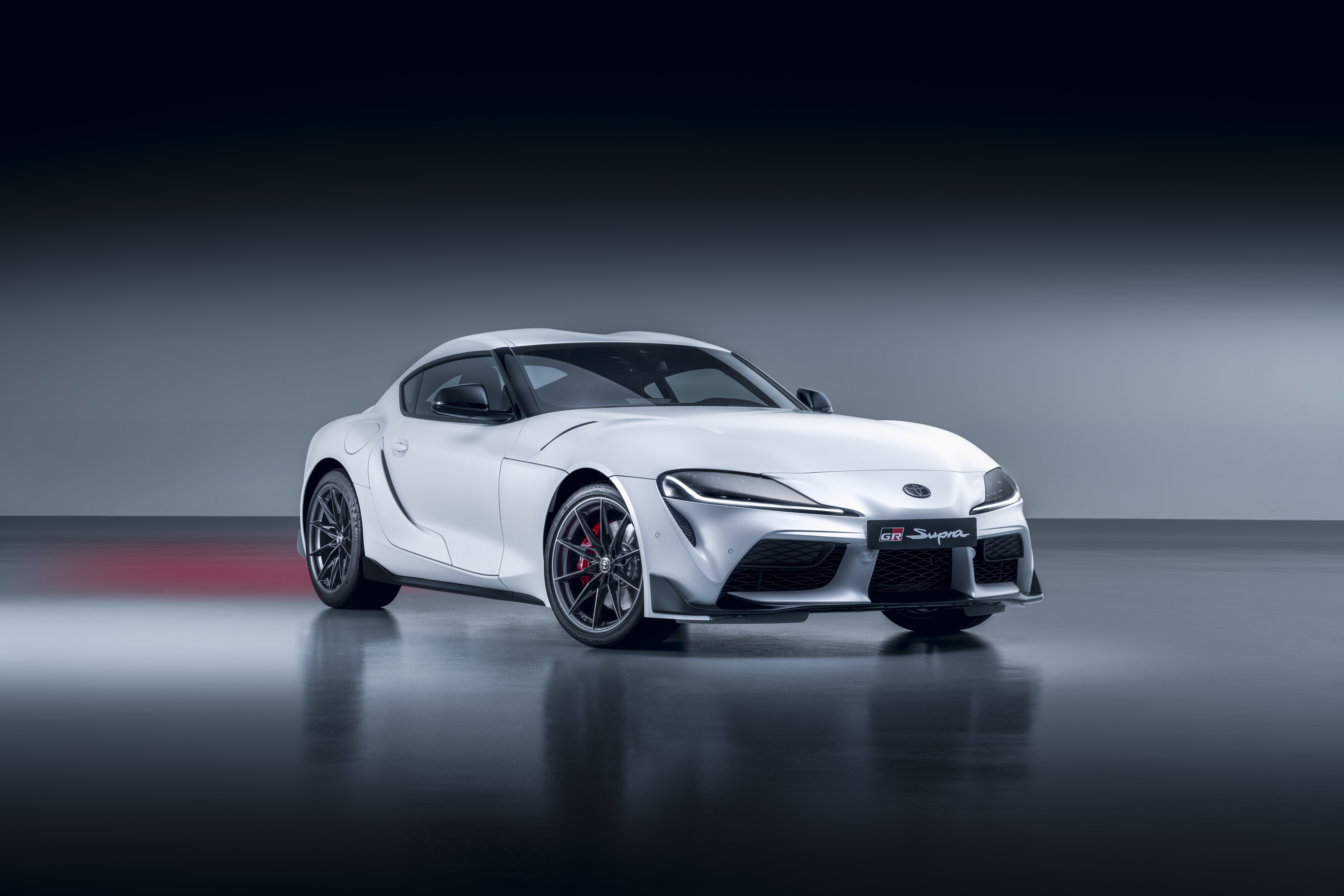 Toyota GR Supra'ya manuel şanzıman seçeneği eklendi