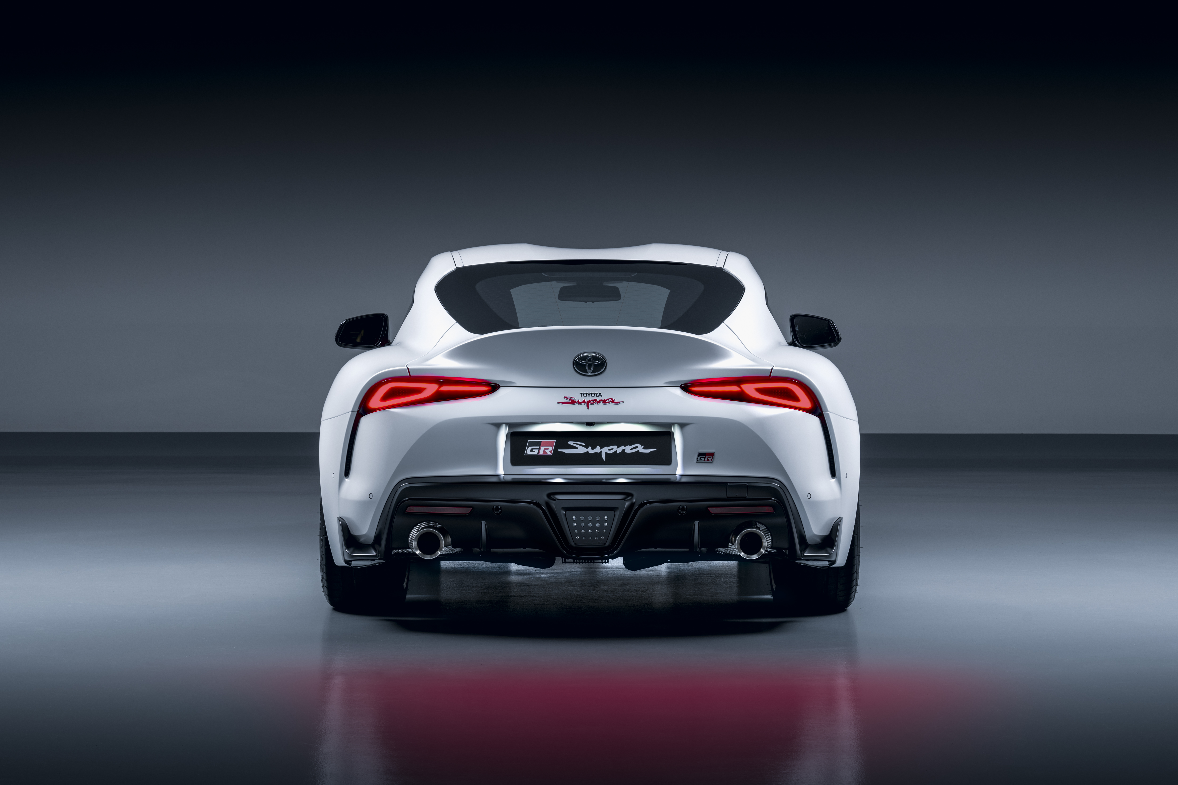 Toyota GR Supra'ya manuel şanzıman seçeneği eklendi