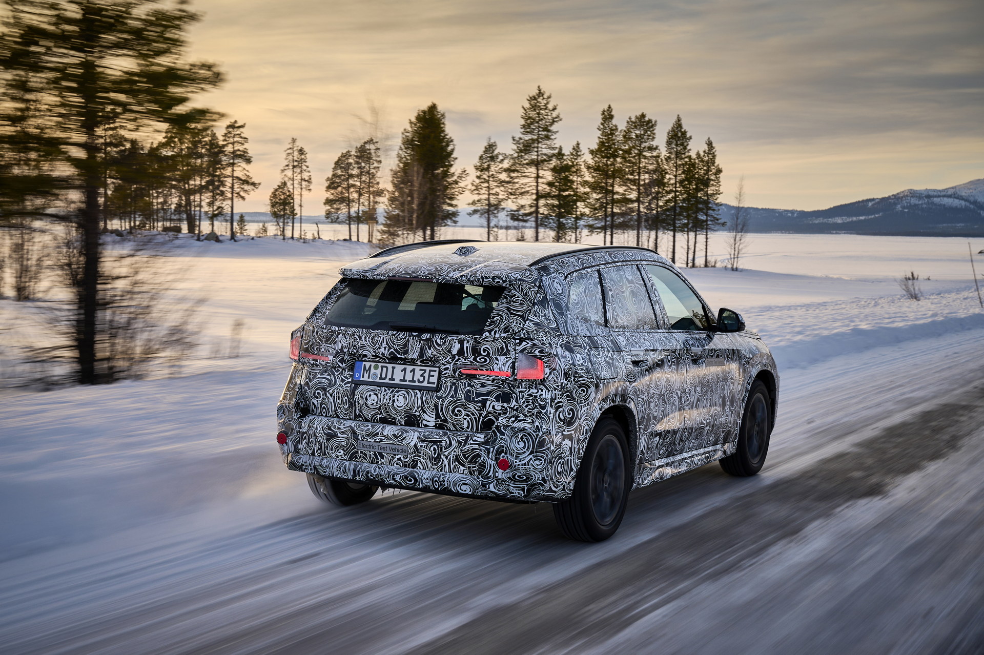 Elektrikli BMW iX1'in kış testlerinde çekilen görüntüleri paylaşıldı