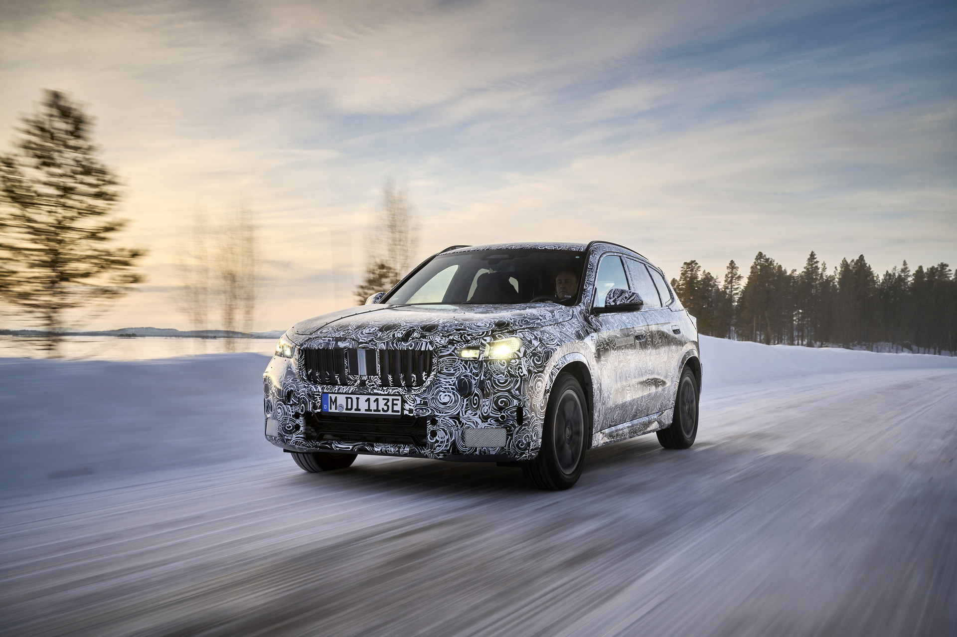 Elektrikli BMW iX1'in kış testlerinde çekilen görüntüleri paylaşıldı