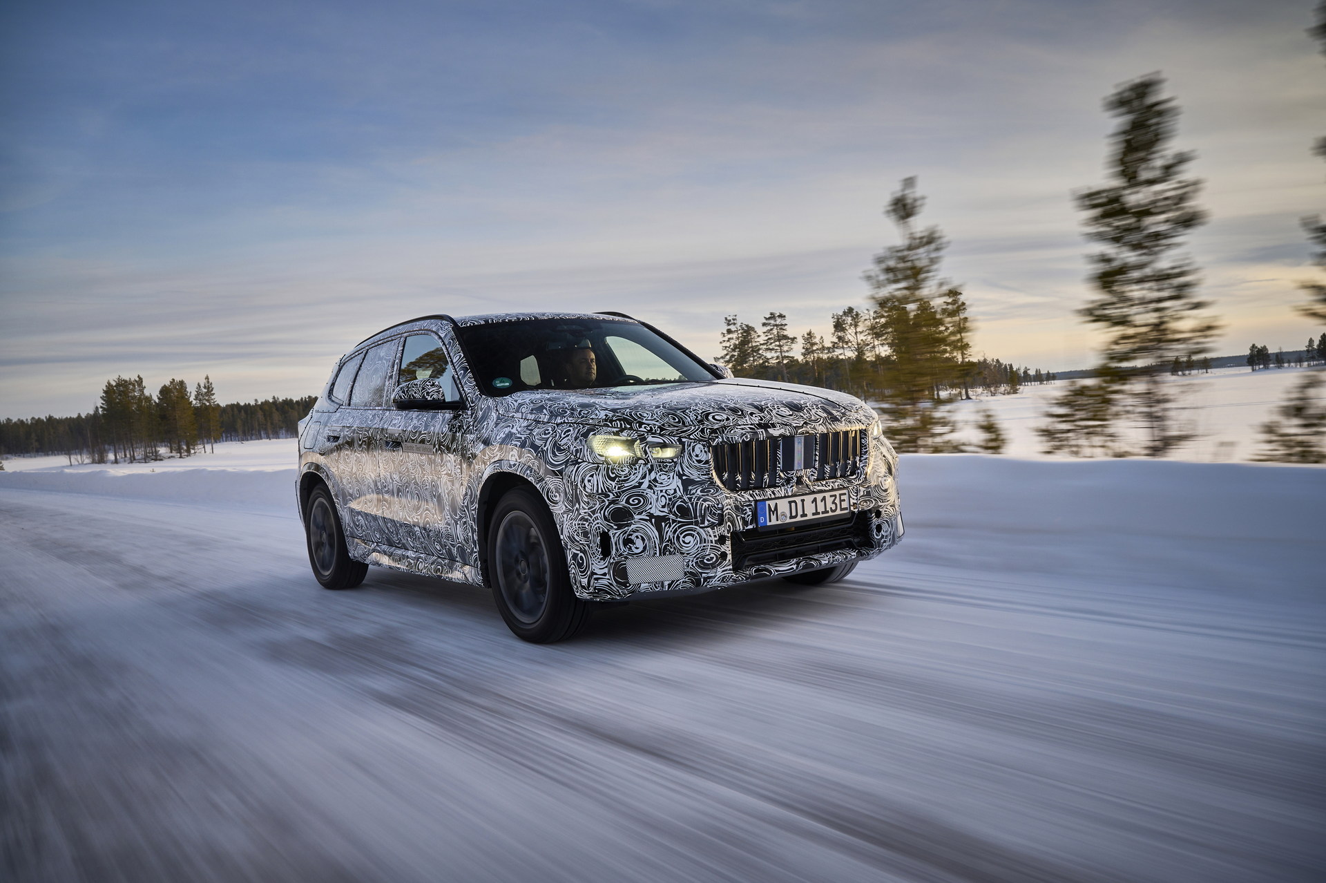 Elektrikli BMW iX1'in kış testlerinde çekilen görüntüleri paylaşıldı