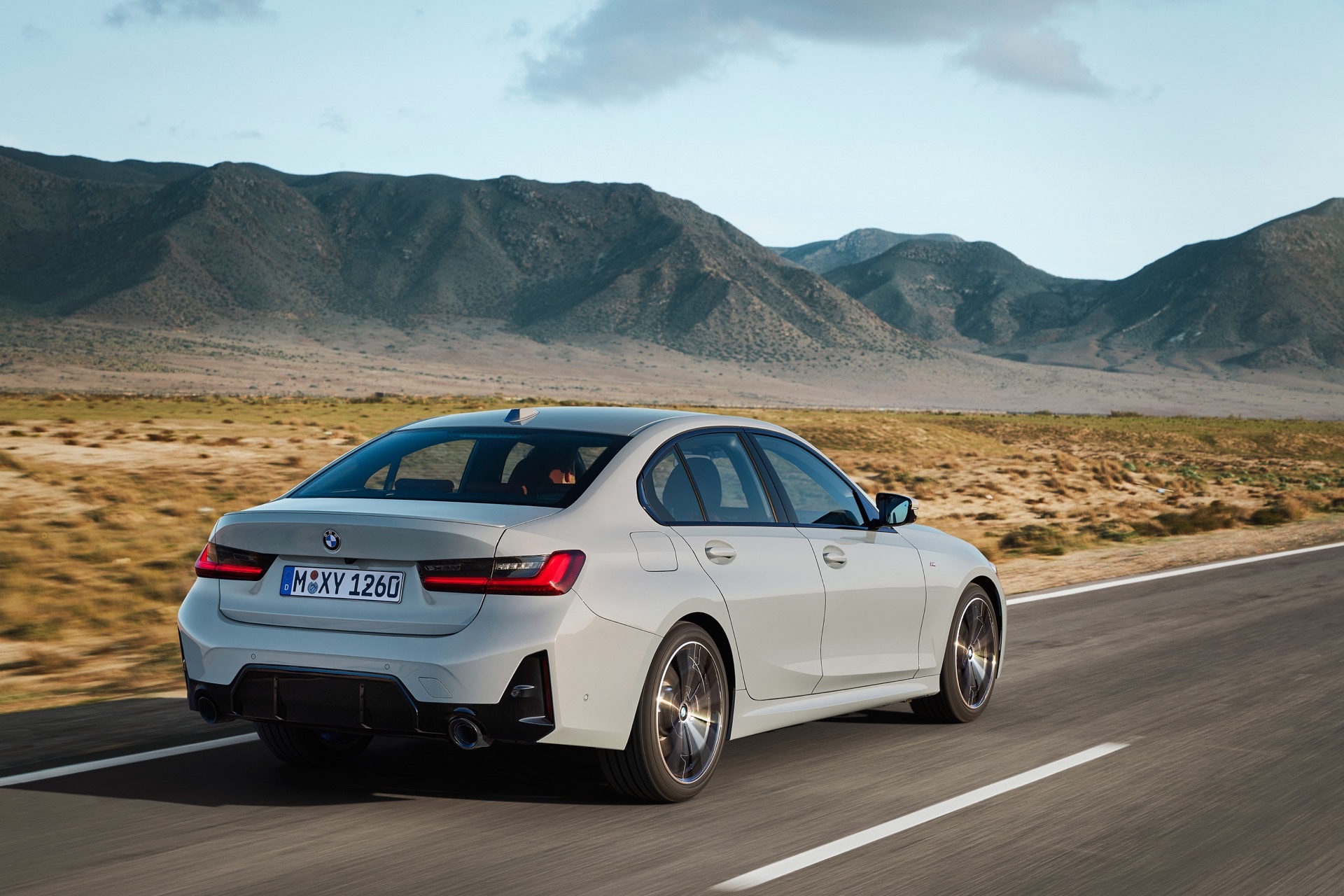 Makyajlı BMW 3 Serisi tanıtıldı: İşte tasarımı ve özellikleri