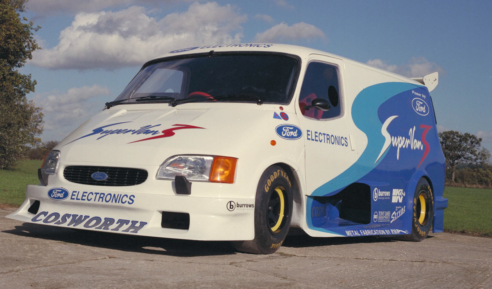 Yaklaşık 2000 beygir güce sahip Ford Electric SuperVan, Goodwood'da yarışacak