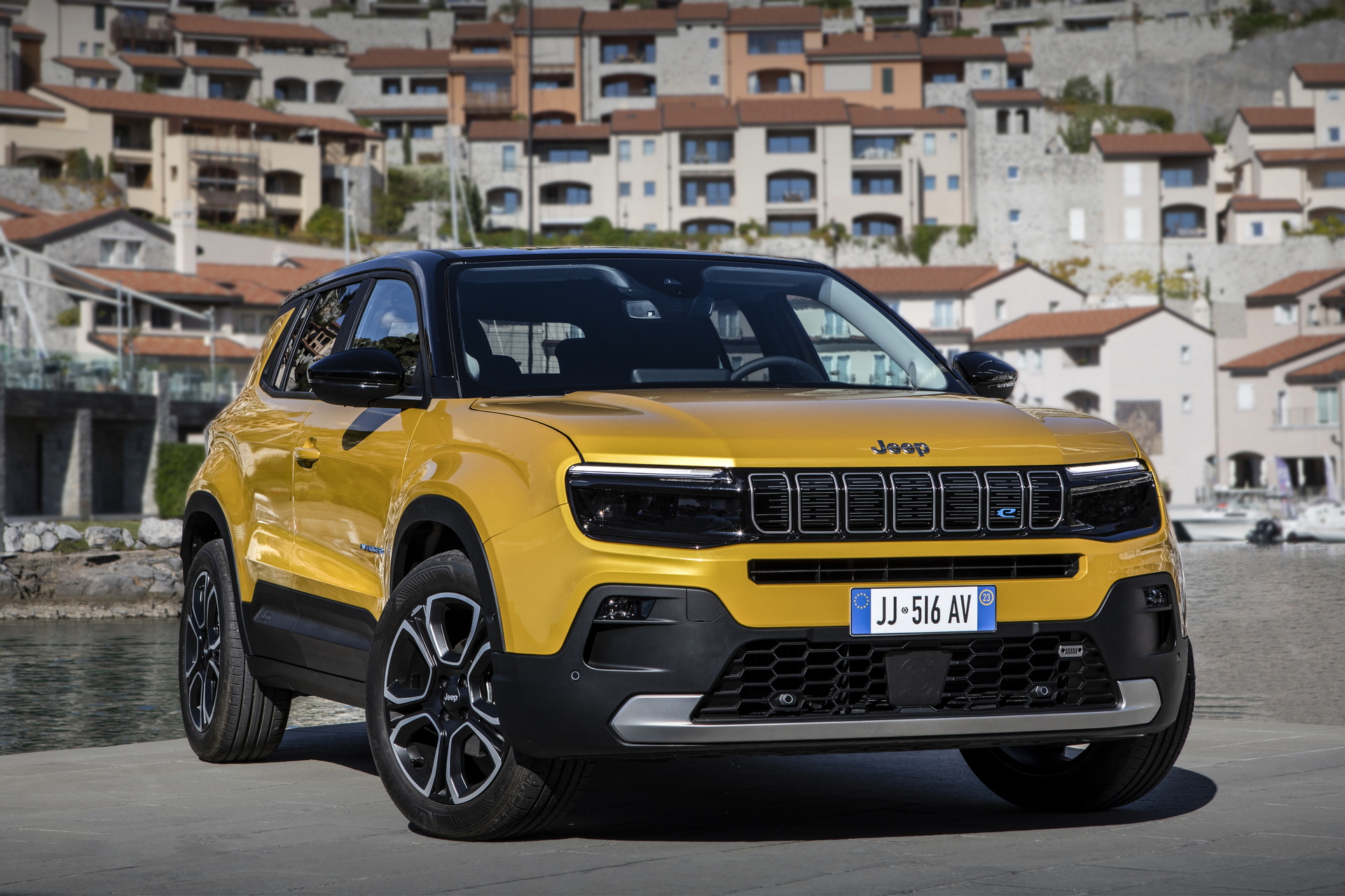 Jeep Avenger elektrikli SUV Paris'te tanıtıldı: İşte tasarımı ve özellikleri