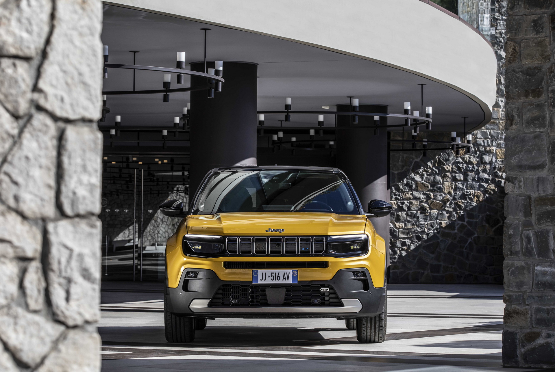 Jeep Avenger elektrikli SUV Paris'te tanıtıldı: İşte tasarımı ve özellikleri