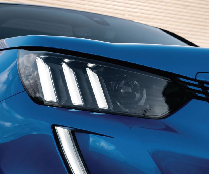 Elektrikli Peugeot e-2008'in Türkiye fiyatı açıklandı! İşte özellikleri