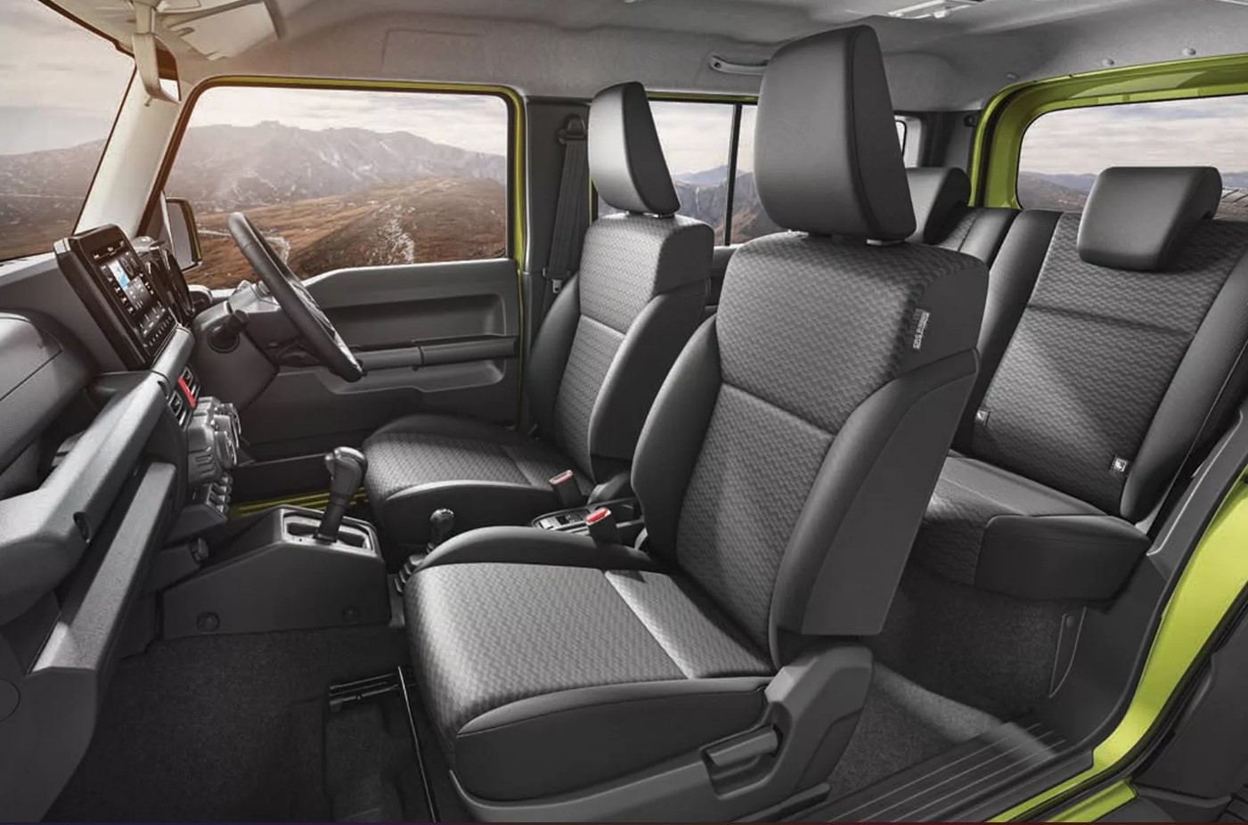 Küçük arazi canavarı Suzuki Jimny'nin 5 kapılı versiyonu tanıtıldı