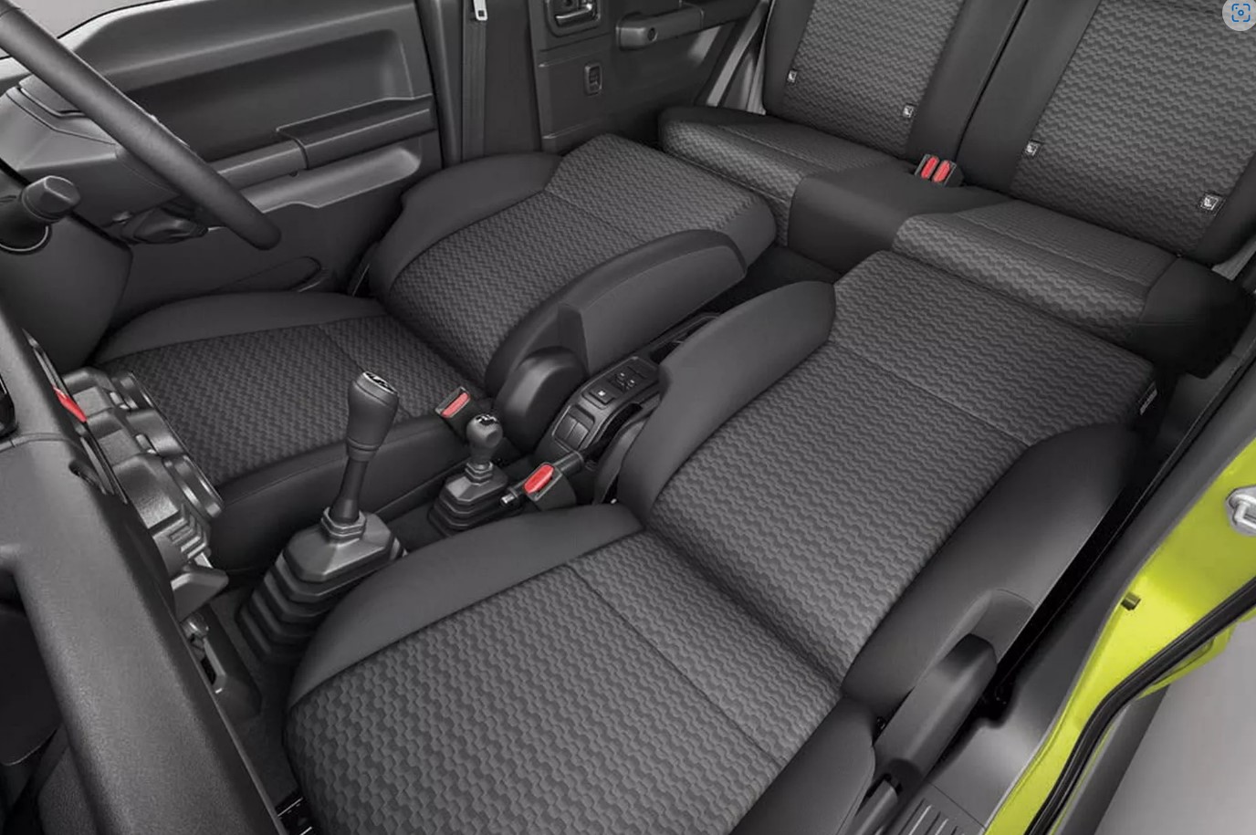 Küçük arazi canavarı Suzuki Jimny'nin 5 kapılı versiyonu tanıtıldı