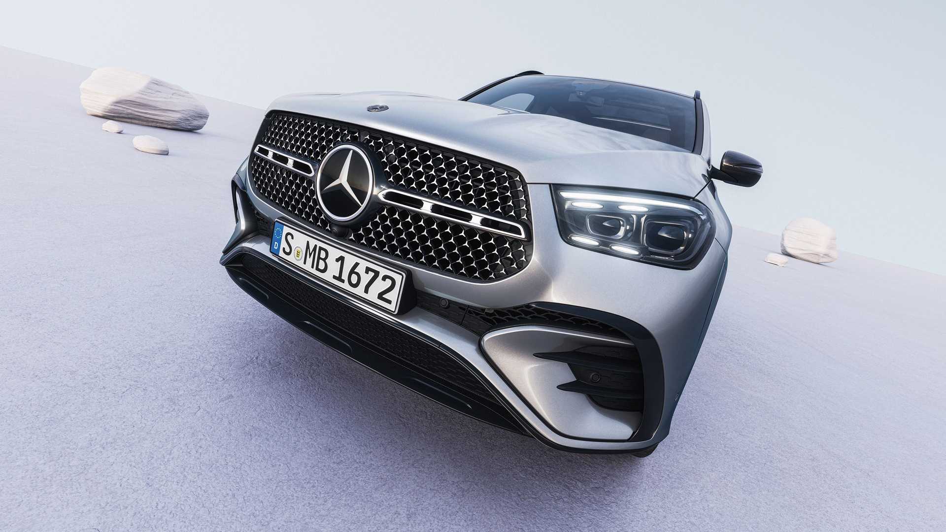 Makyajlı Mercedes GLE ve GLE Coupe tanıtıldı