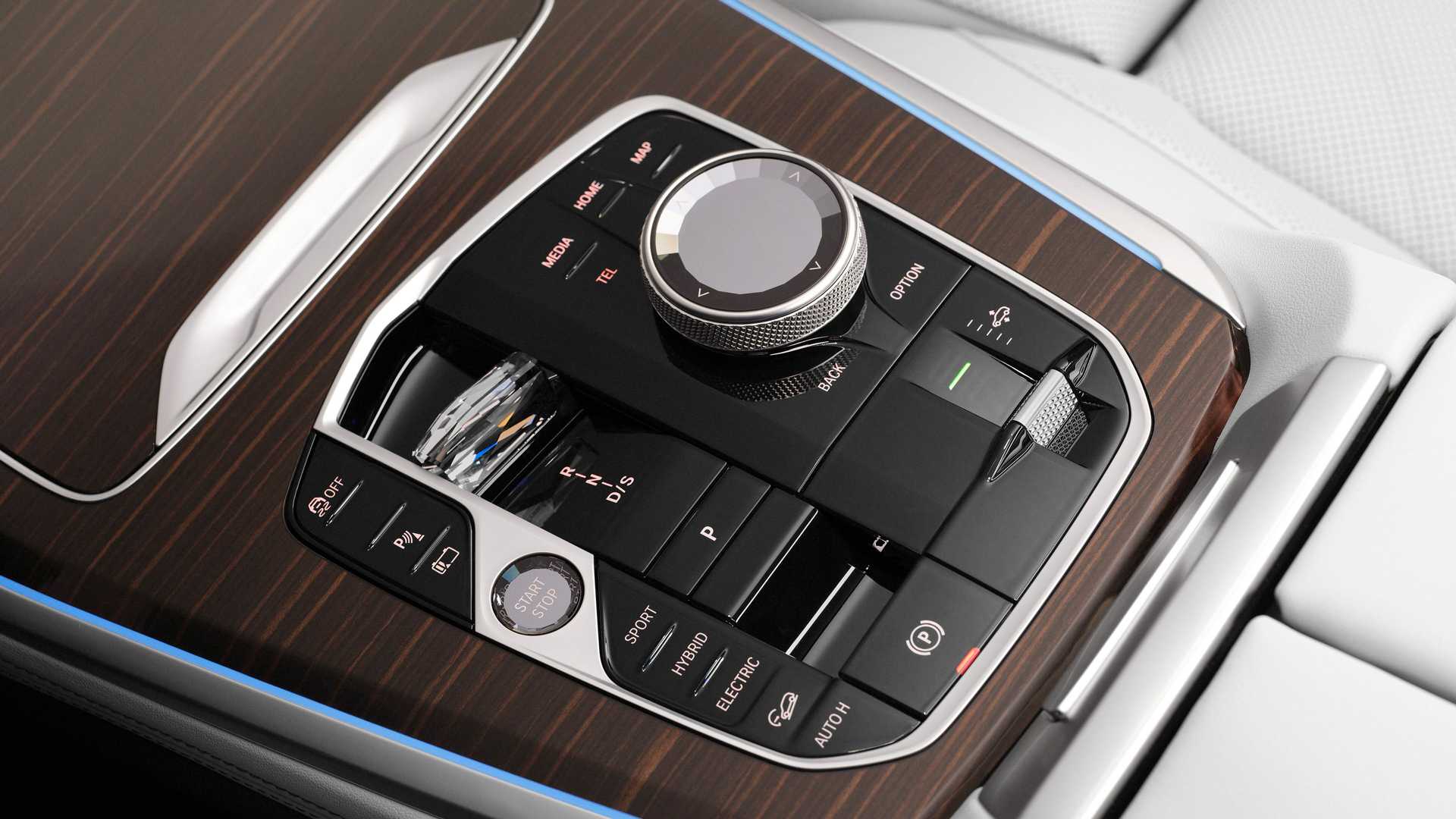 2024 BMW X5 ve X6 tanıtıldı: Daha güçlü motorlar, yeni teknolojiler