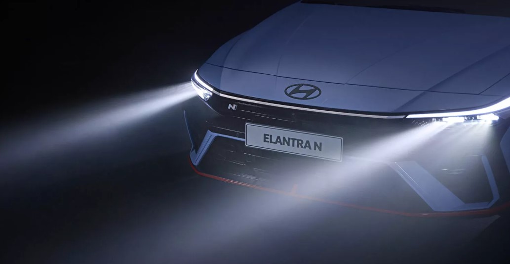2024 Hyundai Elantra N yenilenen yüzünü gösterdi
